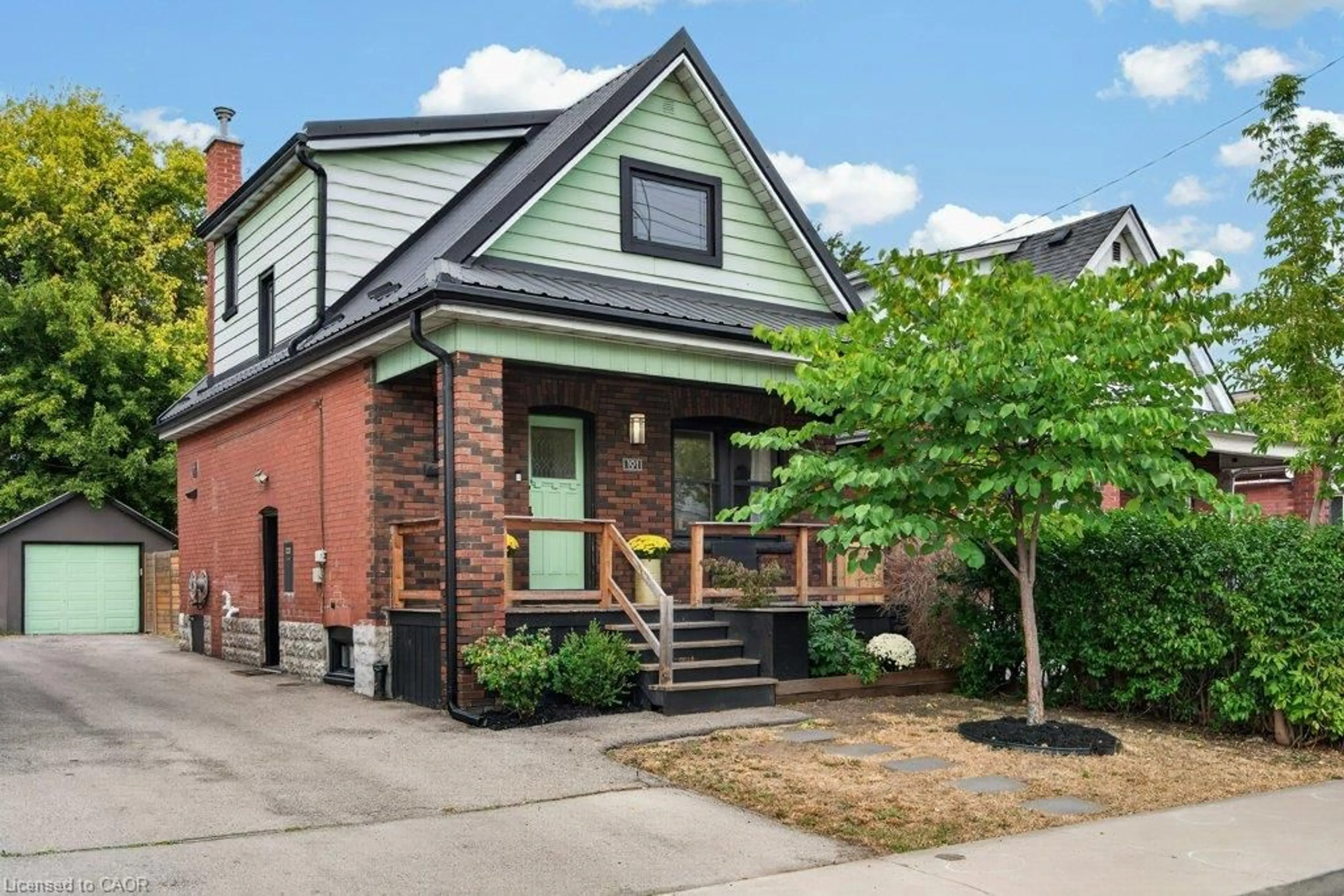 Home with brick exterior material, street for 101 Cope St, Hamilton Ontario L8H 5B1