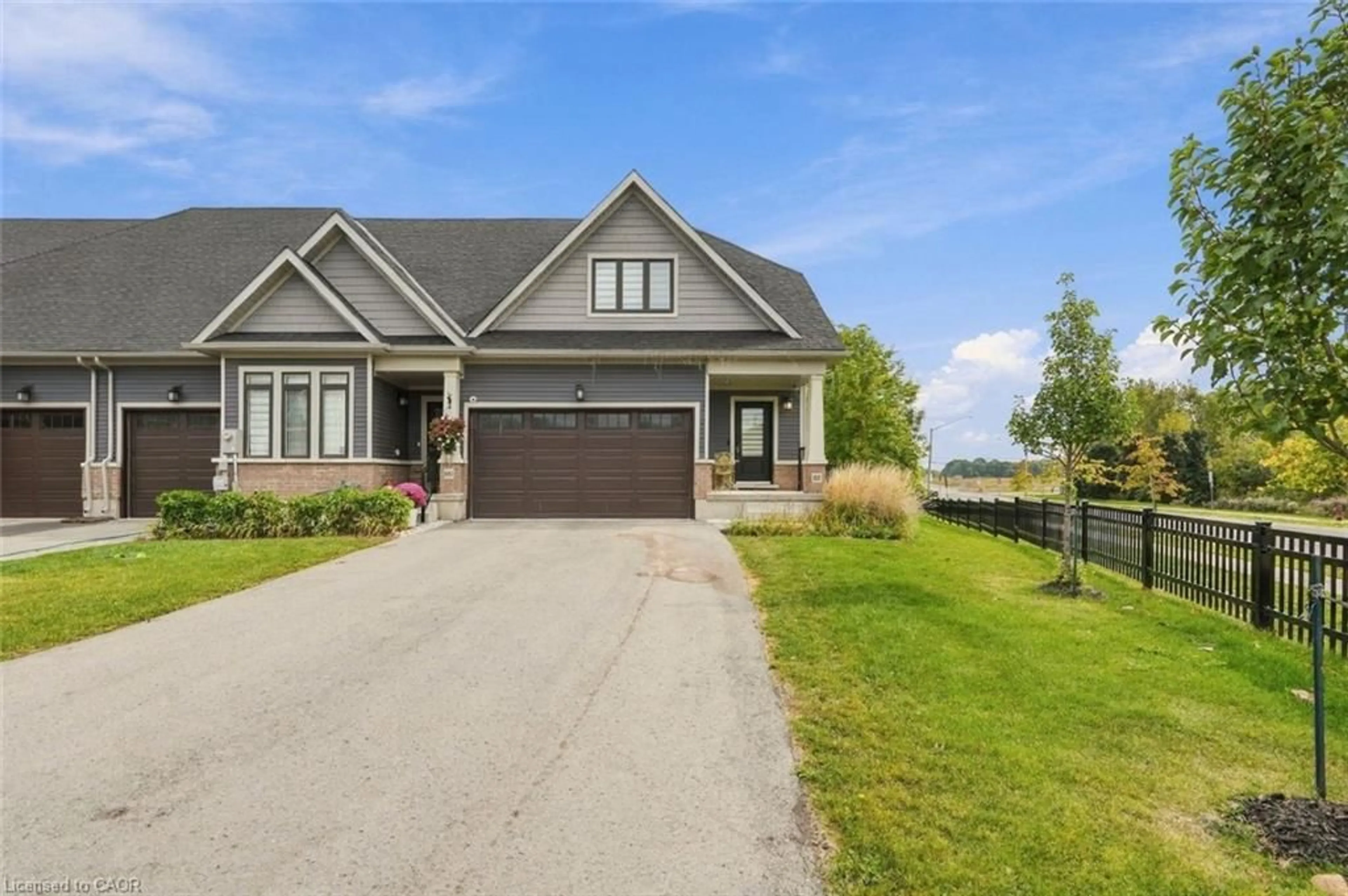 Home with brick exterior material, water/lake/river/ocean view for 4311 Mann St #62, Niagara Falls Ontario L2G 0E7