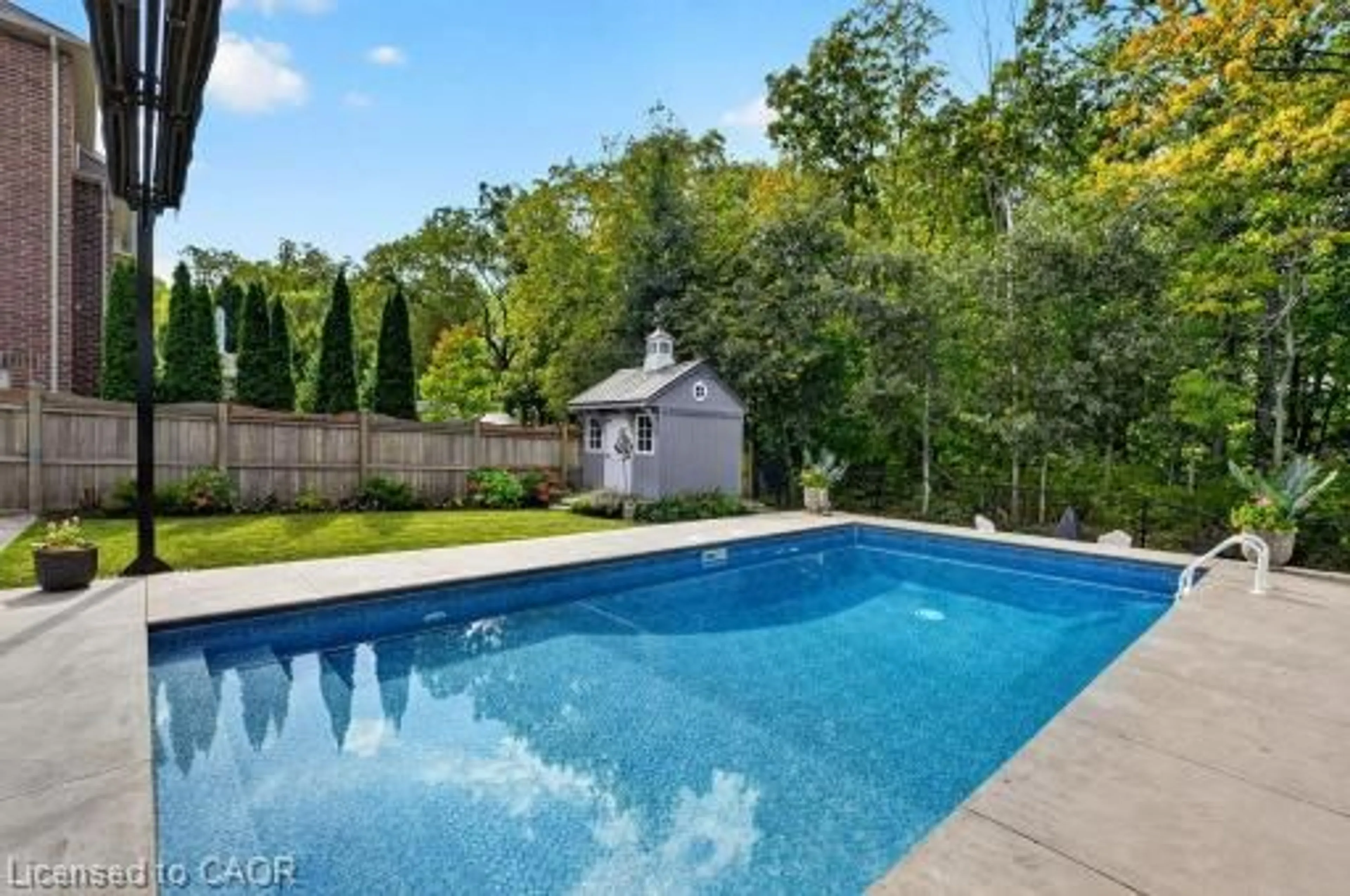 Pool for 4088 Highland Park Dr, Beamsville Ontario L3J 0L7