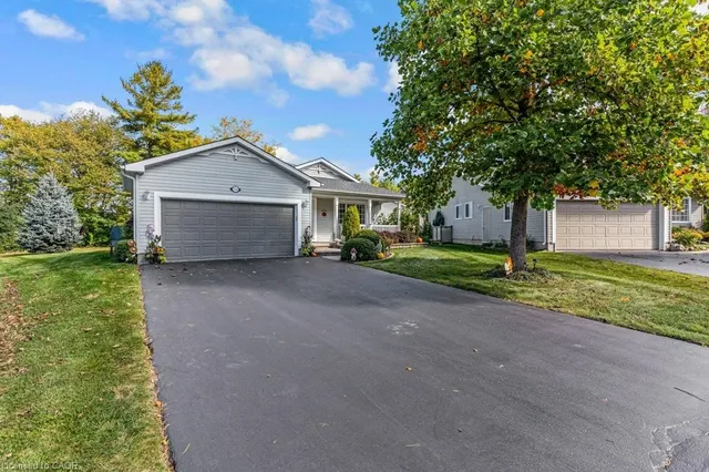 114 Bushmill Cir, Freelton 3