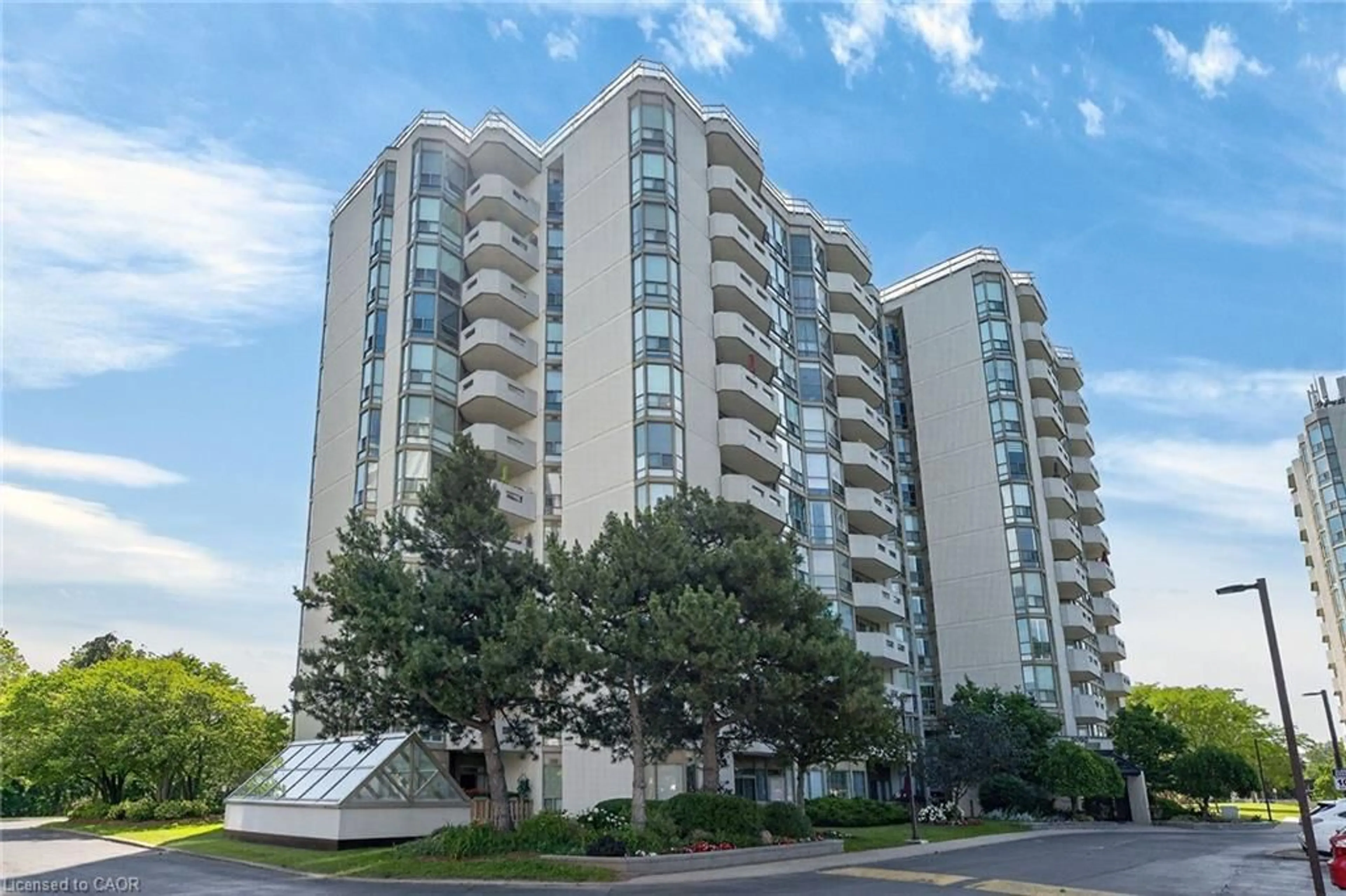 Unknown for 5080 Pinedale Ave #306, Burlington Ontario L7L 5V7