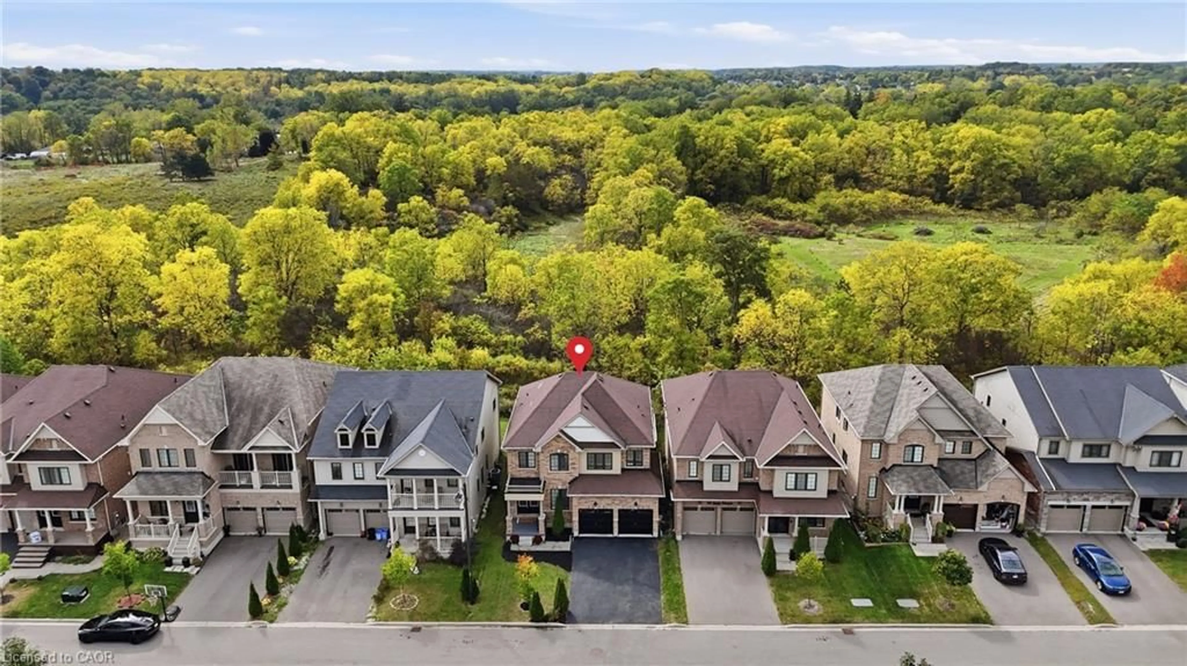 A pic from outside/outdoor area/front of a property/back of a property/a pic from drone, unknown for 47 Larry Cres, Caledonia Ontario N3W 0B3