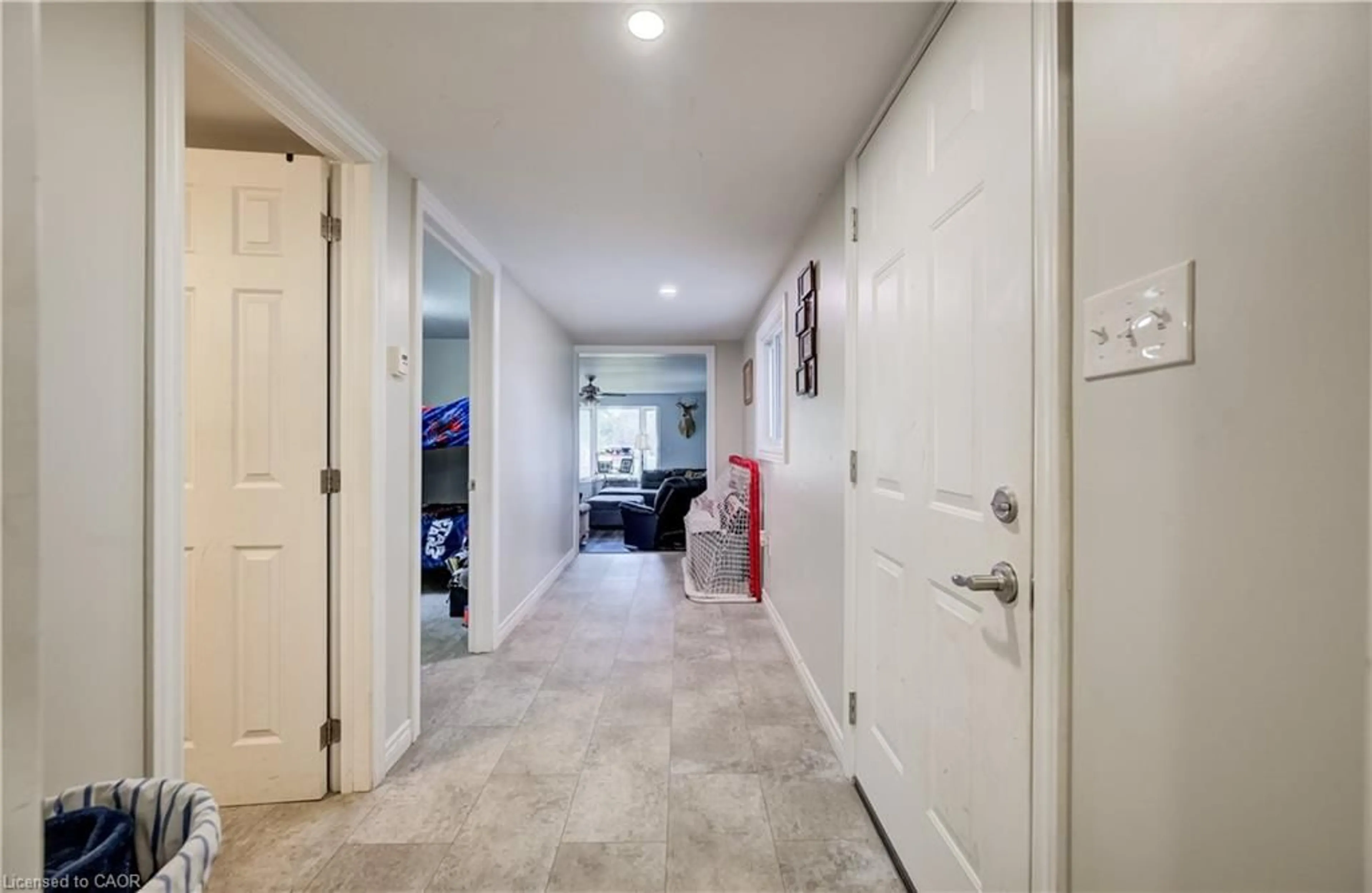 Indoor entryway for 748 Arthur St, Ayton Ontario N0G 1C0