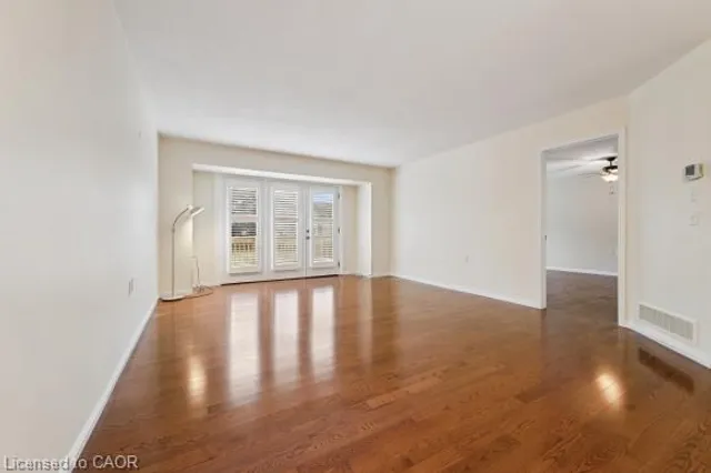 360 Erbsville Rd #18, Waterloo 3