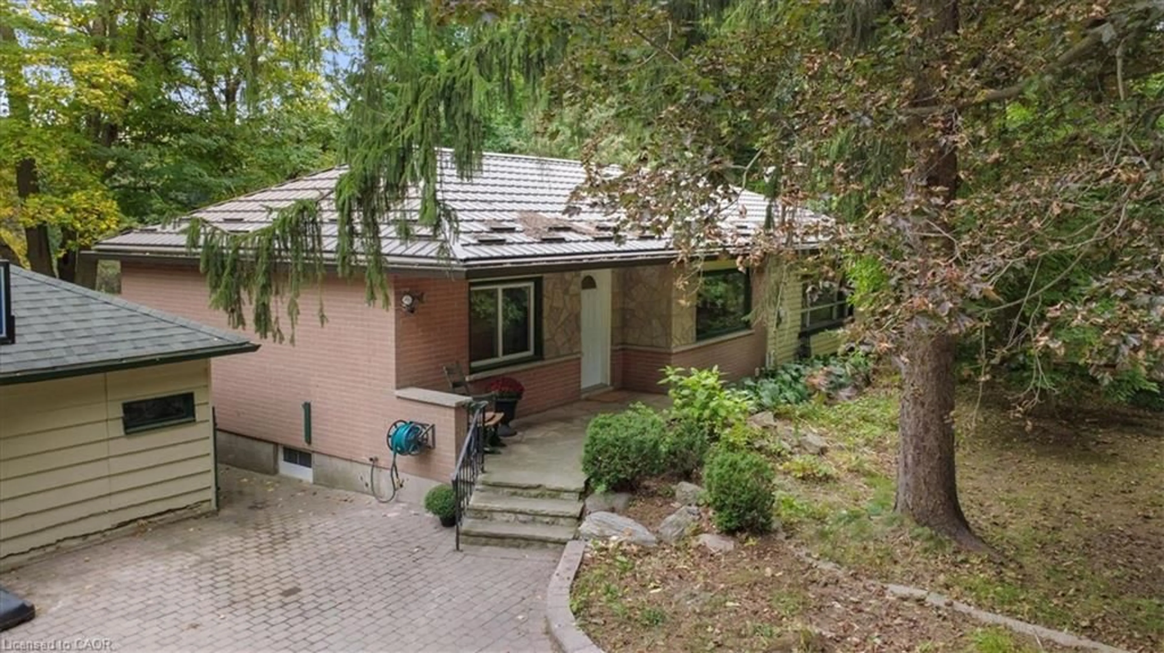 A pic from outside/outdoor area/front of a property/back of a property/a pic from drone, street for 912 #5 Hwy, Flamborough Ontario L9H 5E2