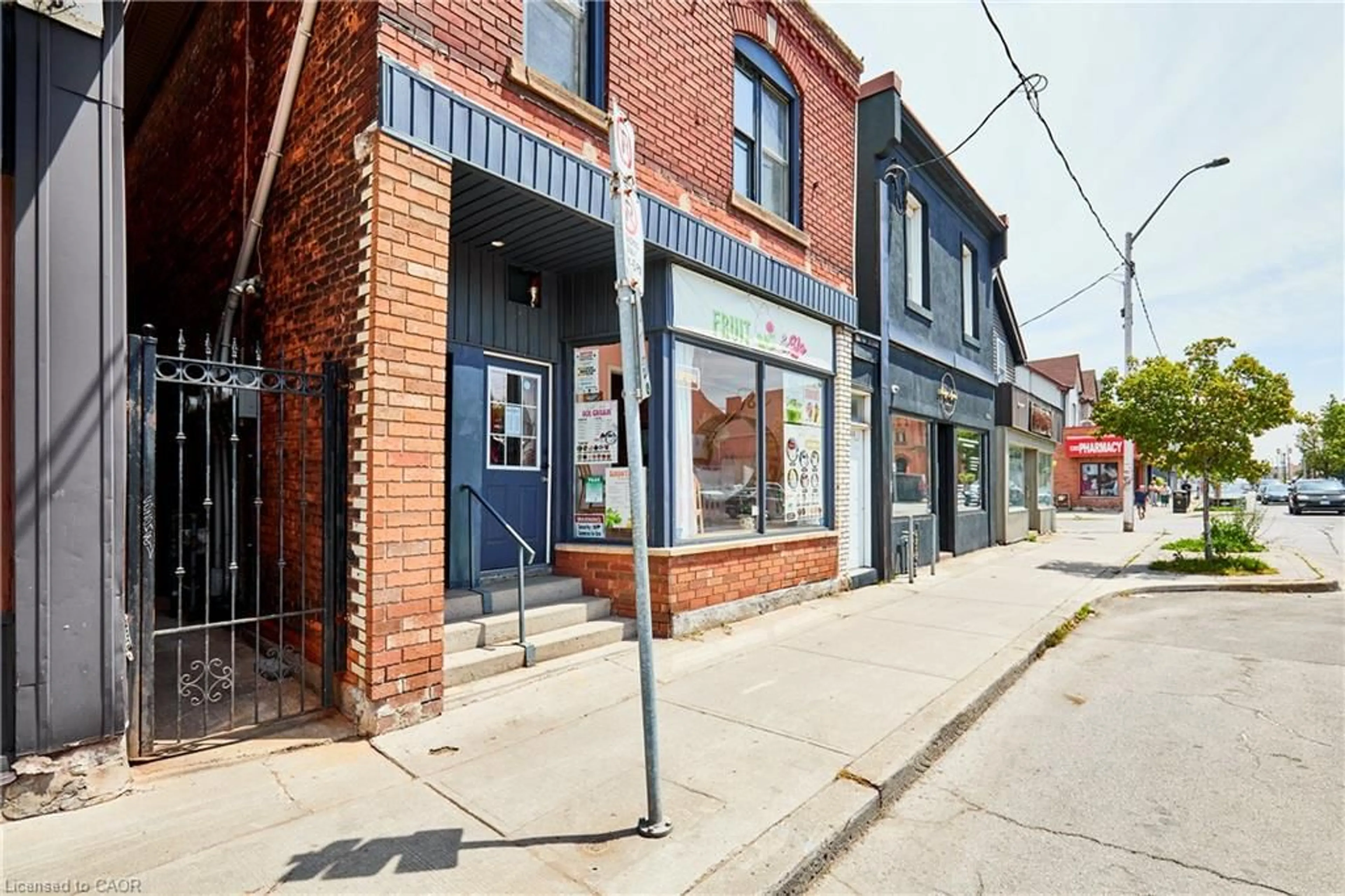 Unknown for 363 Barton St, Hamilton Ontario L8L 2X8