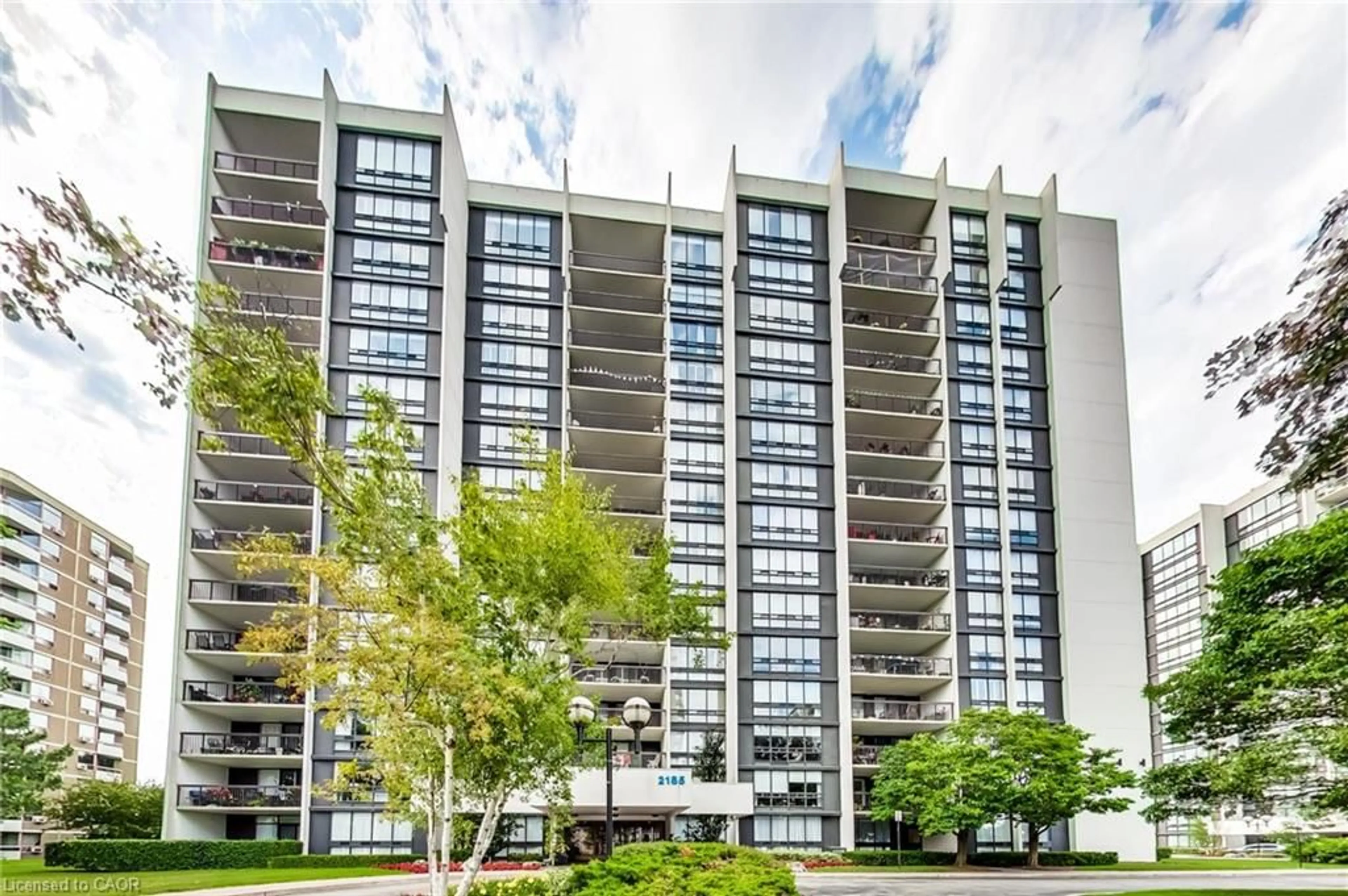 Unknown for 2185 Marine Dr #202, Oakville Ontario L6L 5L6