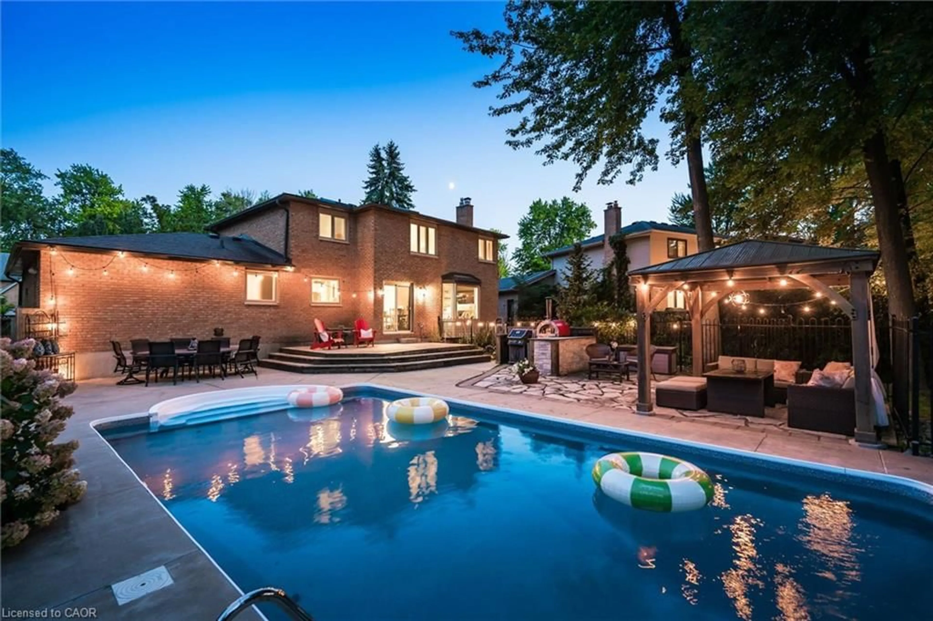 Pool for 8 Sugarbush Pl, Guelph Ontario N1H 7Z3