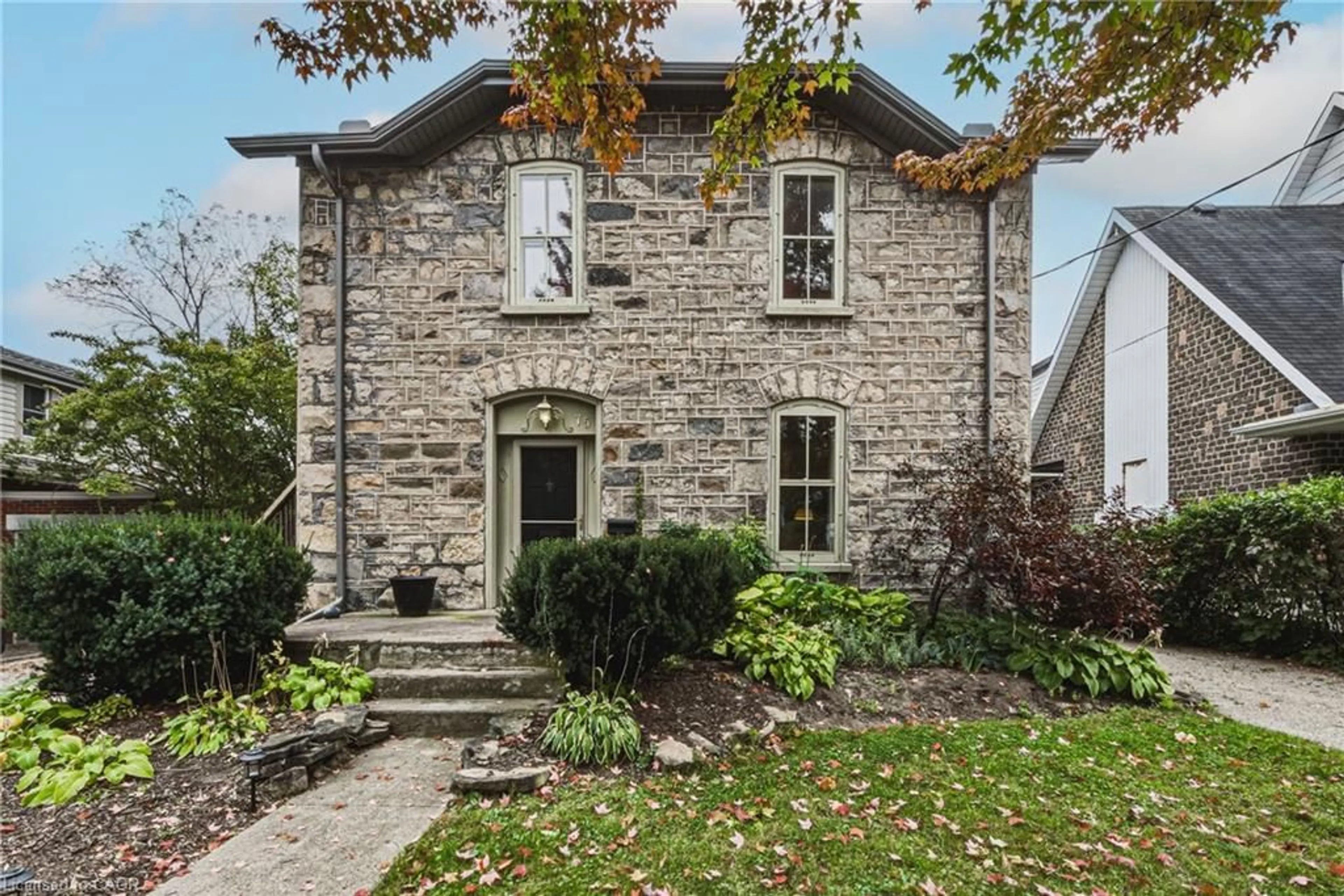 Home with brick exterior material, street for 75 Pollock Ave, Cambridge Ontario N1R 2B4