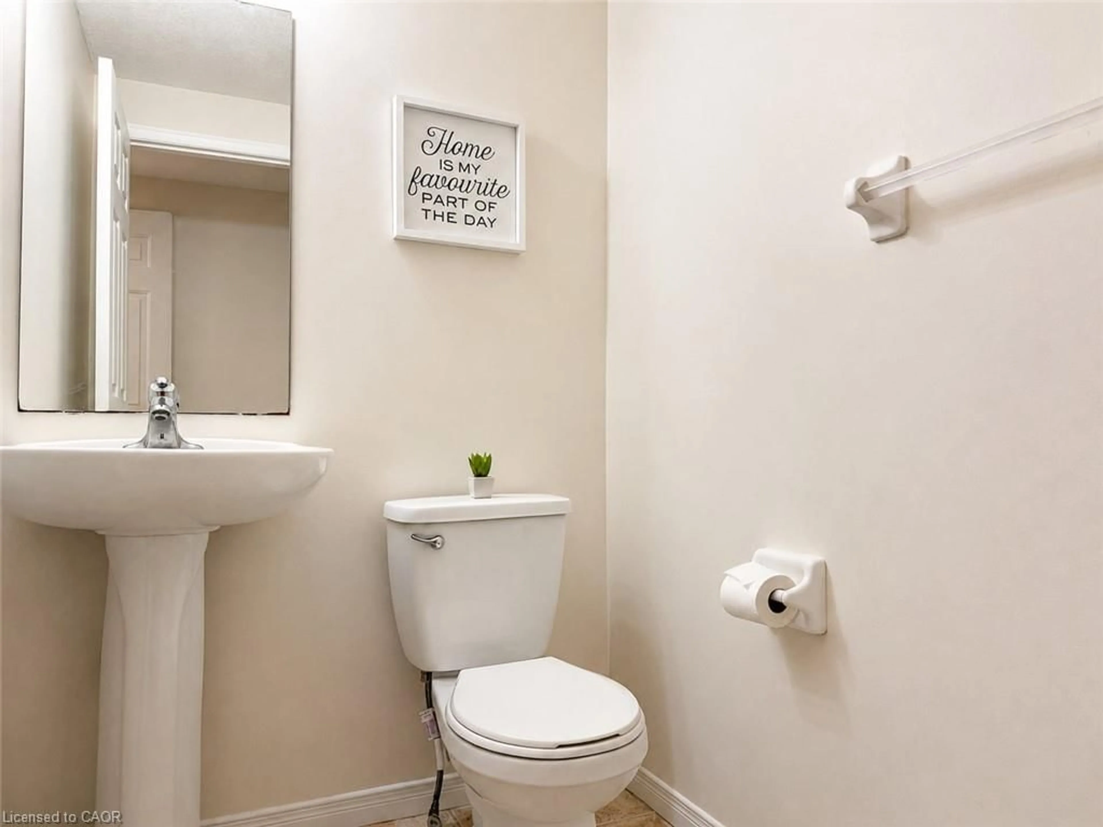 Standard bathroom, unknown for 974 Creekside Dr, Waterloo Ontario N2V 2W5