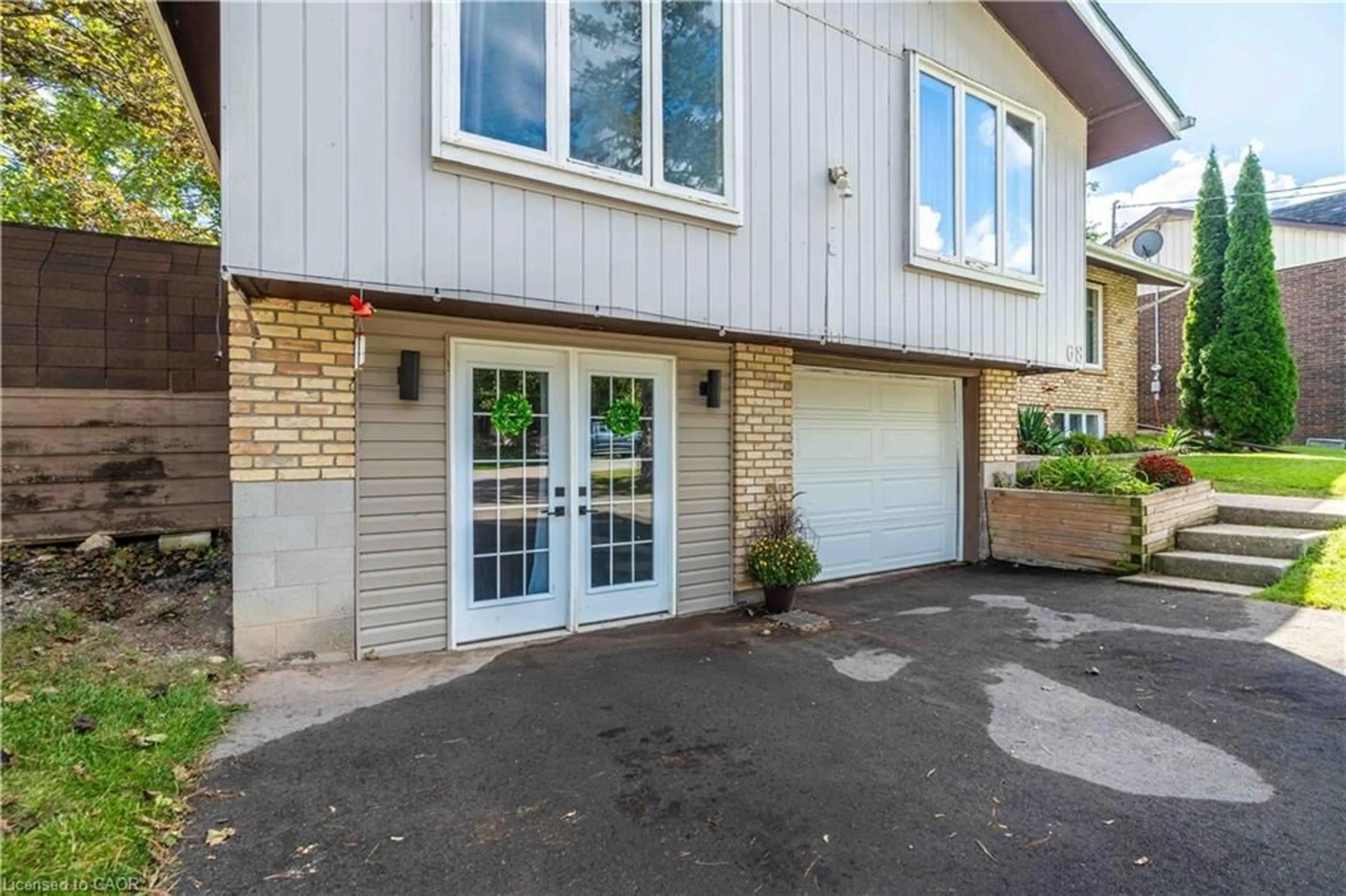 Unknown for 68 Aberdeen St, Caledonia Ontario N3W 1C8