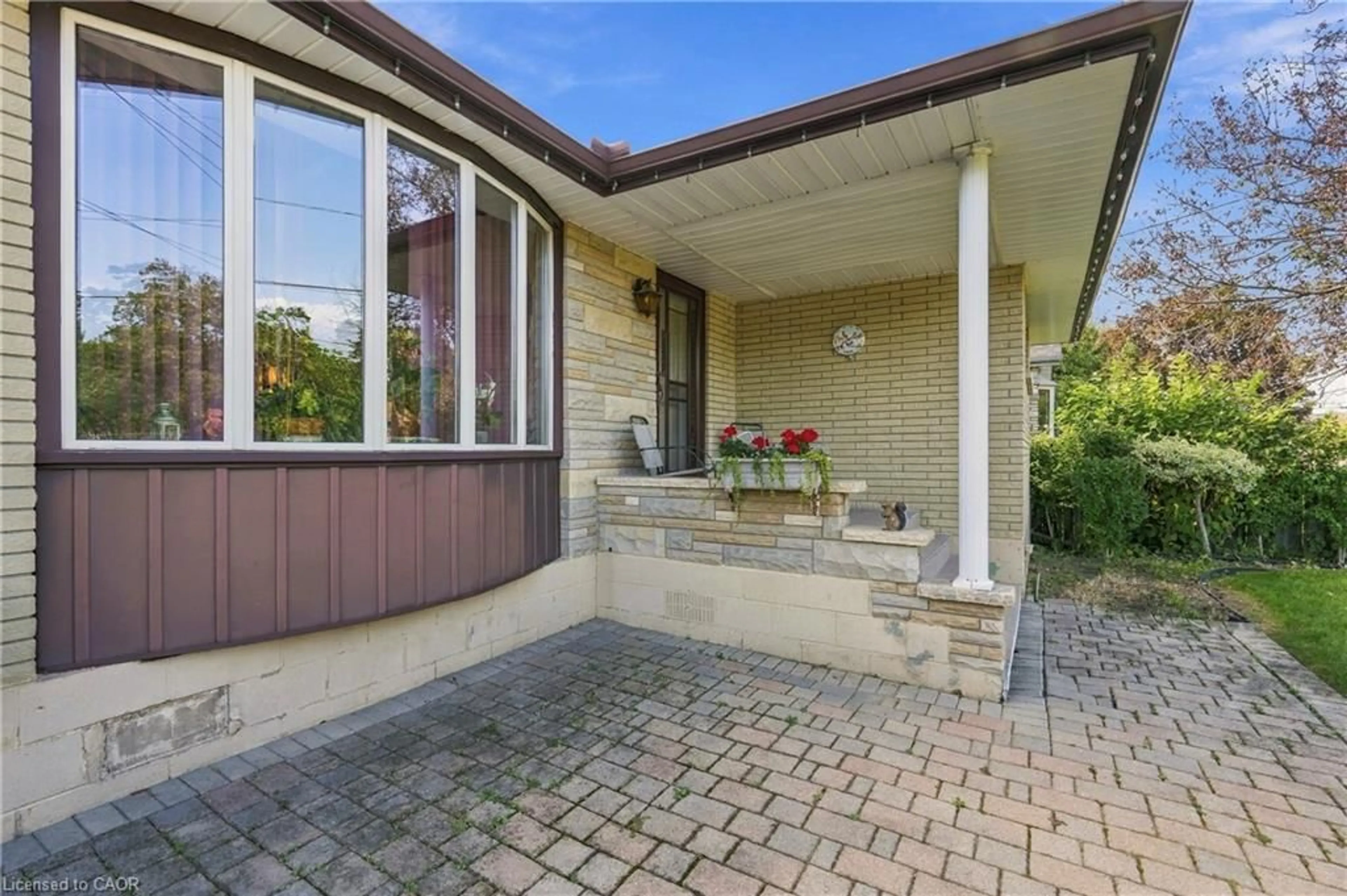 Unknown for 691 Winston Rd, Grimsby Ontario L3M 4E8