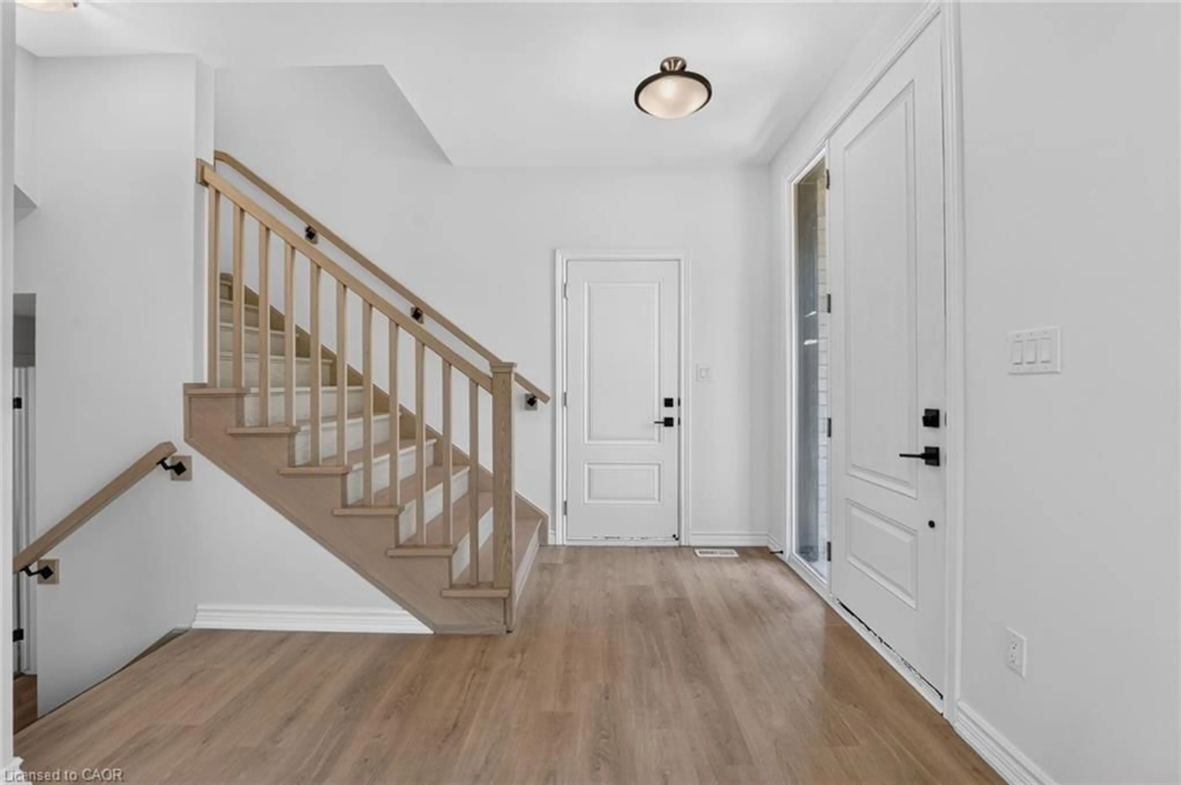 Indoor entryway for 203 Park St, Ridgeway Ontario L0S 1N0