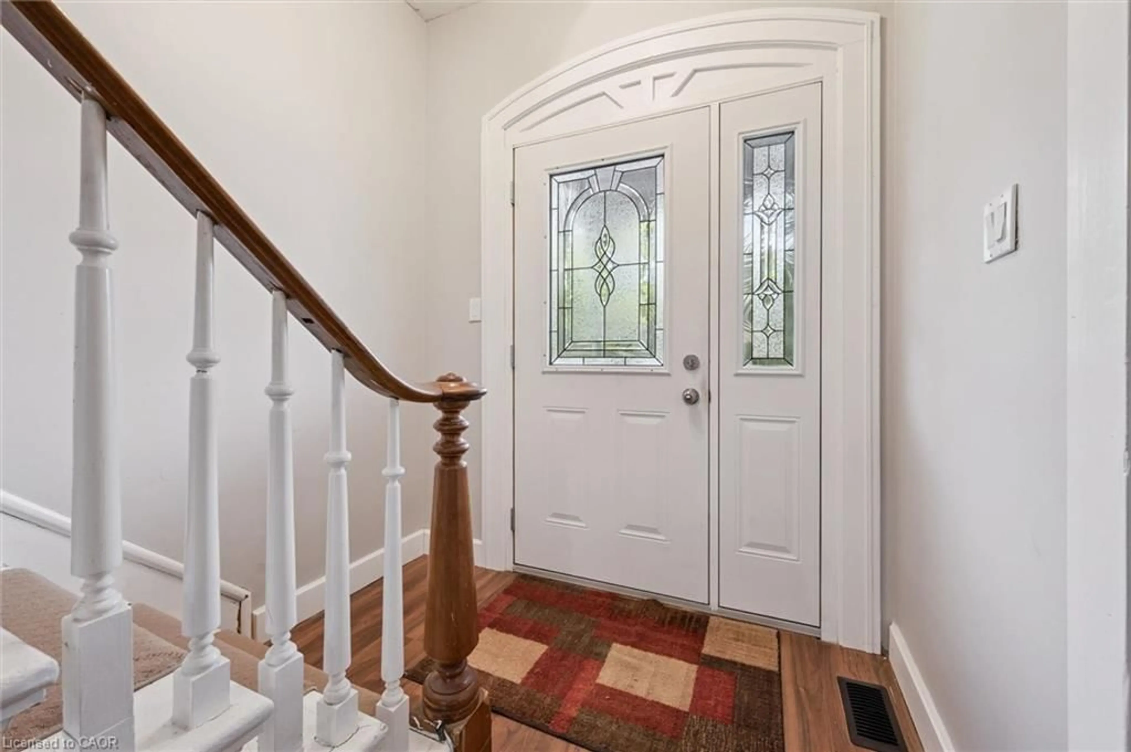 Indoor entryway for 105 Snyder's Rd, Baden Ontario N3A 2M2