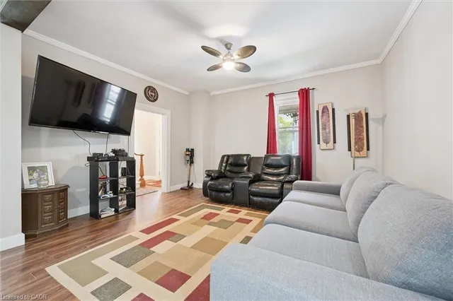 105 Snyder's Rd, Baden 4