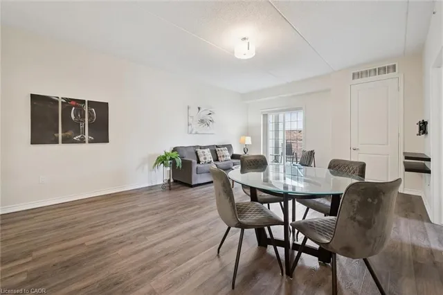1077 Gordon St #142, Guelph 5