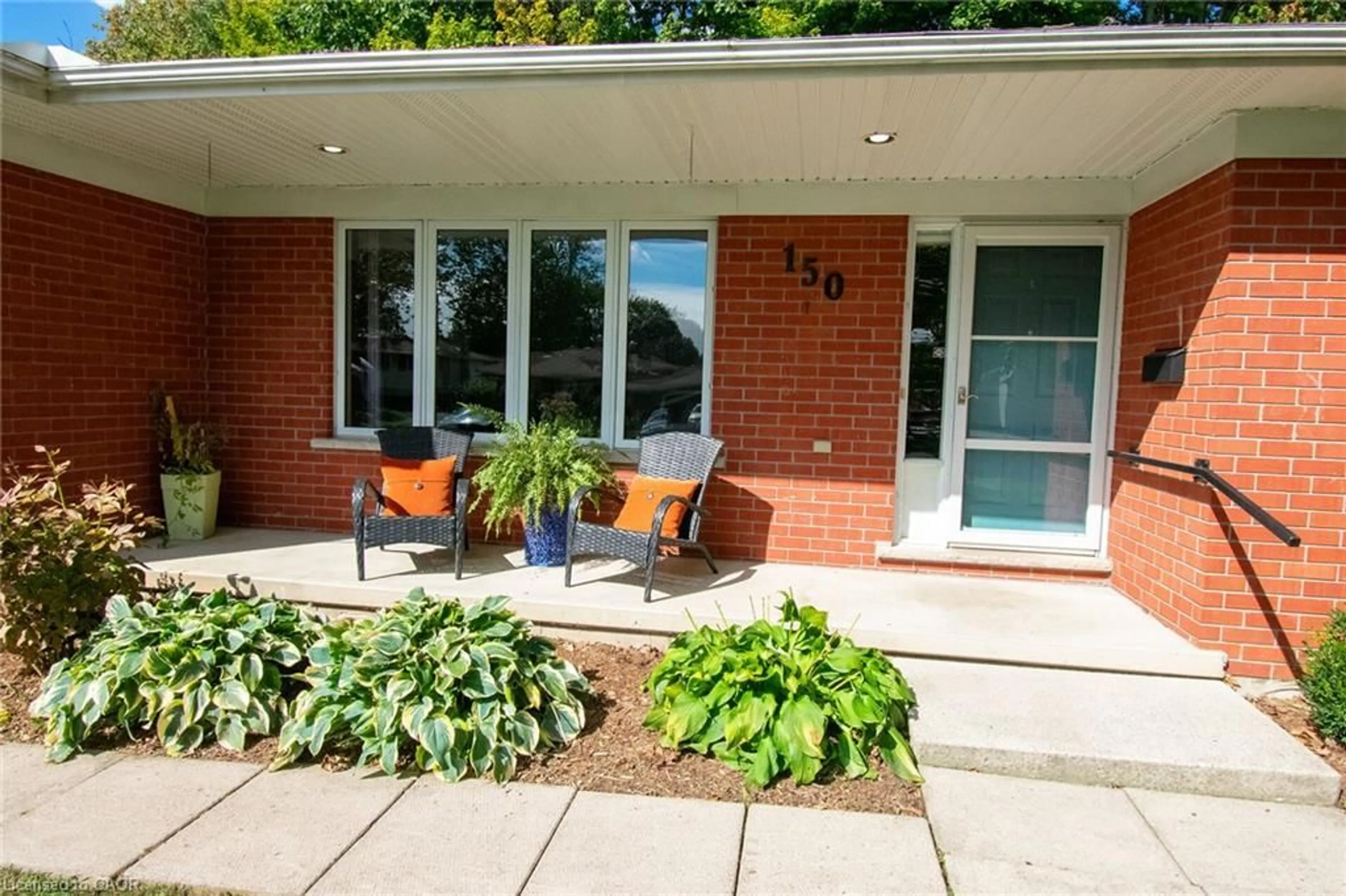 Patio, street for 150 Brookfield Blvd, Dunnville Ontario N1A 2Y4