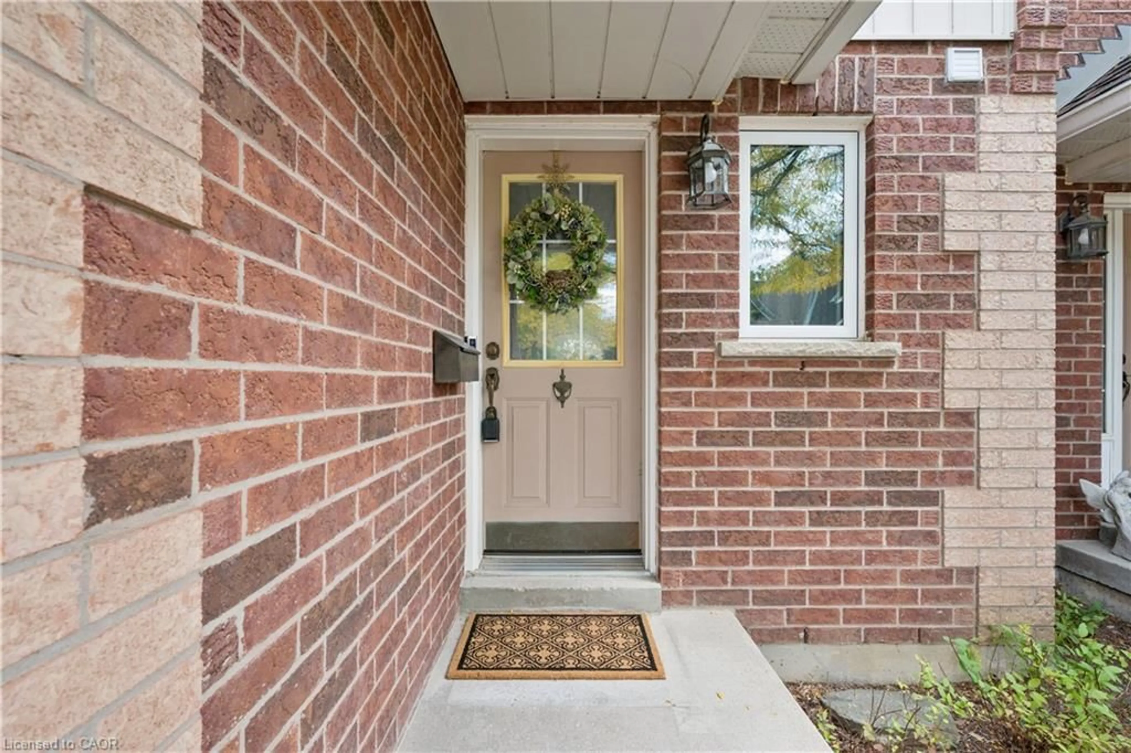 Unknown for 39 Ptarmigan Dr #5, Guelph Ontario N1C 1E8