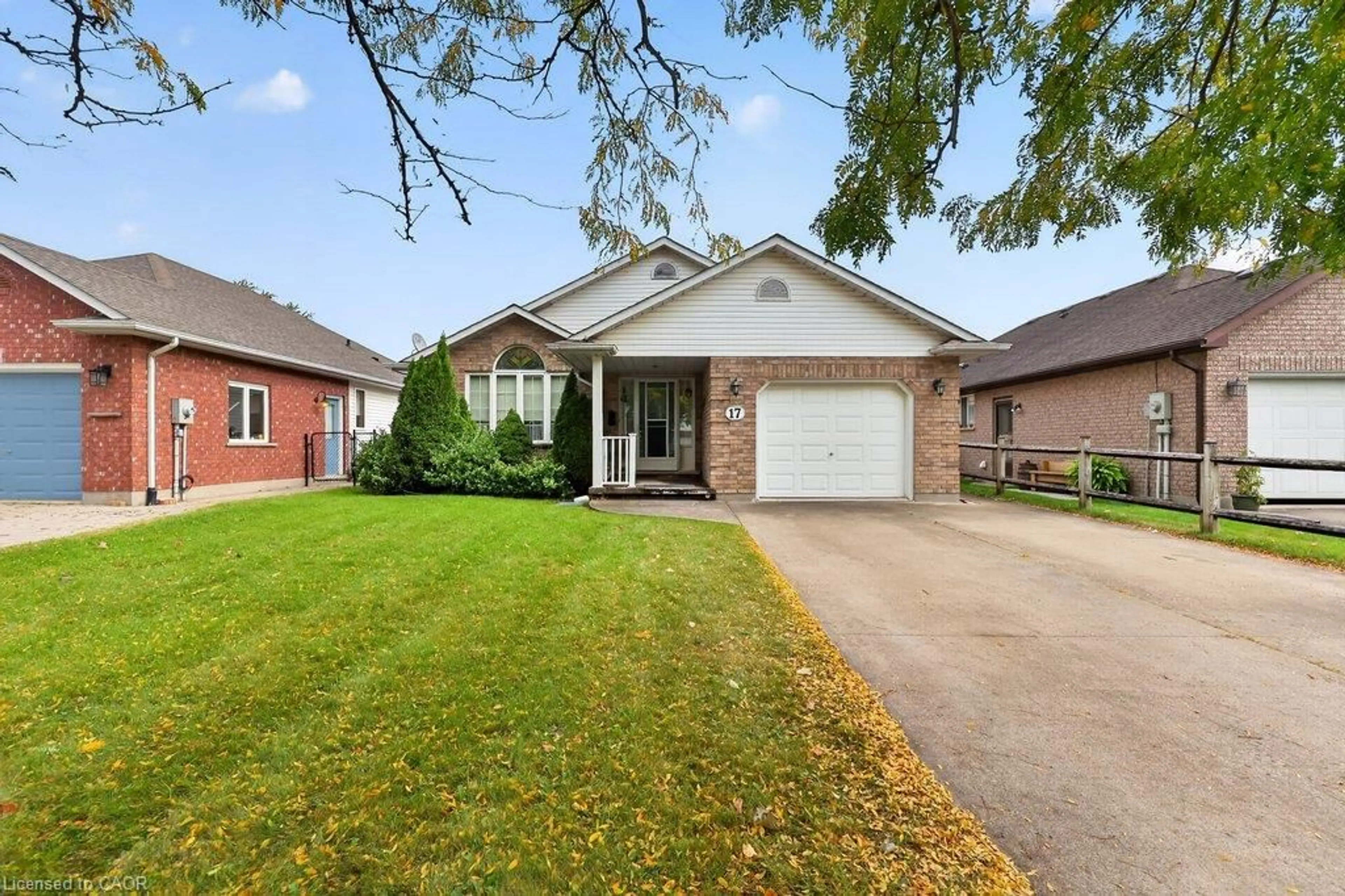 Home with brick exterior material, street for 17 Tanner Dr, Pelham Ontario L3E 0N7