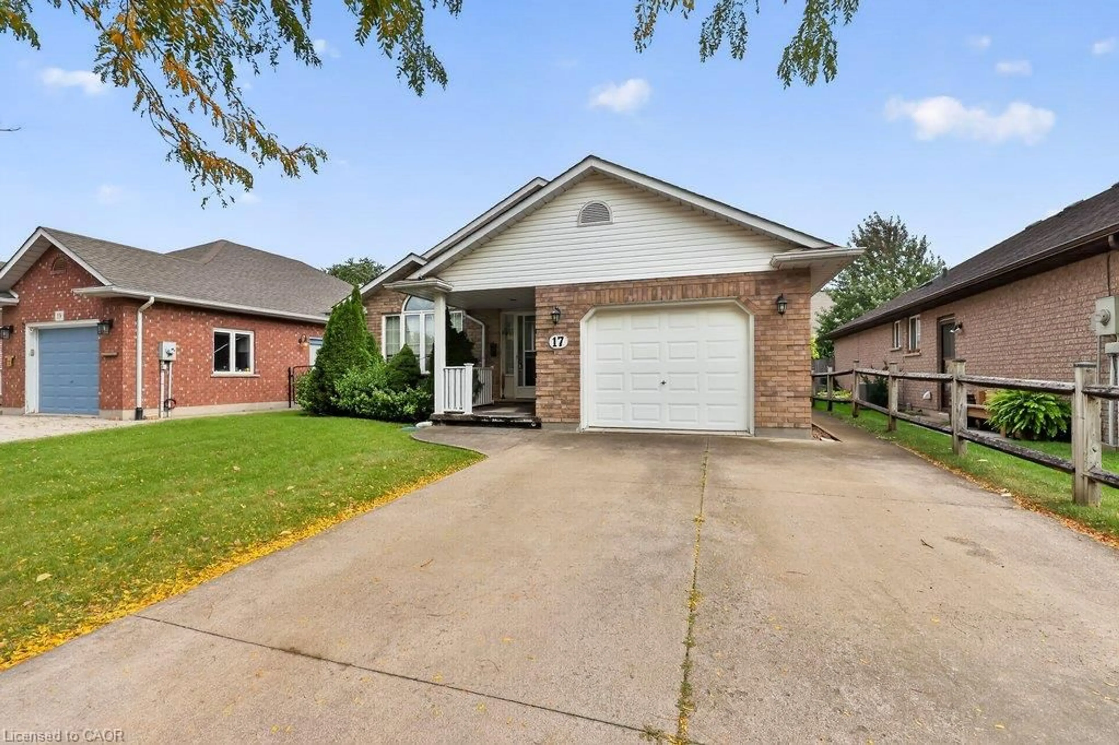 Home with brick exterior material, street for 17 Tanner Dr, Pelham Ontario L3E 0N7