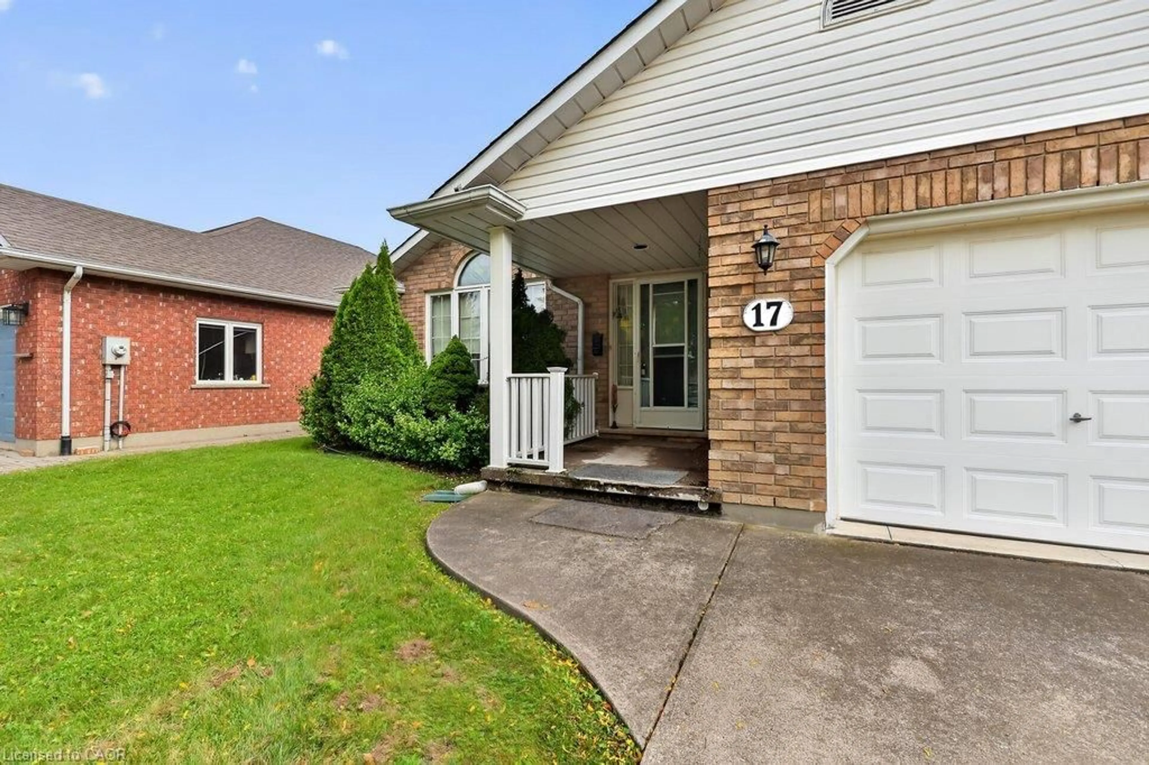 Home with brick exterior material, street for 17 Tanner Dr, Pelham Ontario L3E 0N7