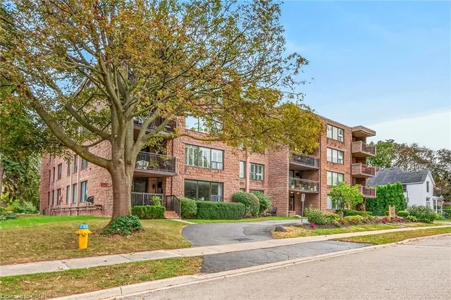 28 Robinson St #103, Grimsby 2