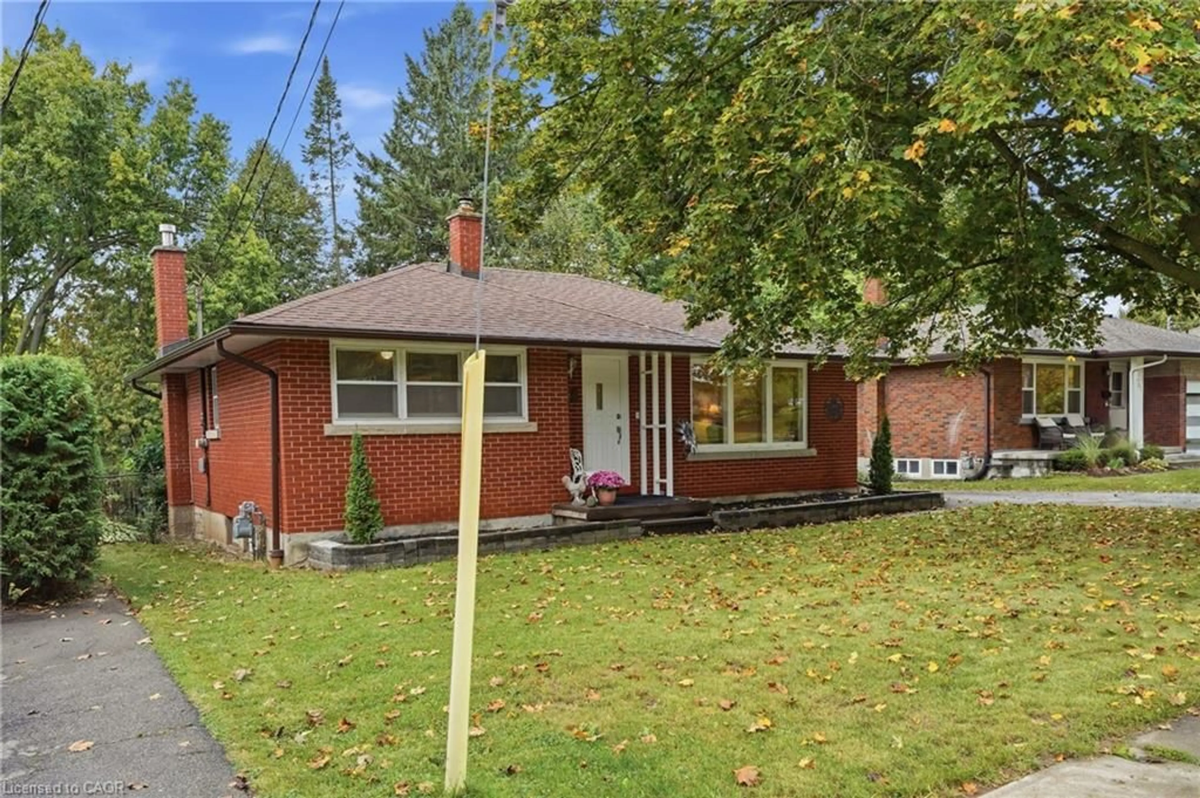 Unknown for 82 Knightswood Blvd, Guelph Ontario N1E 3W7