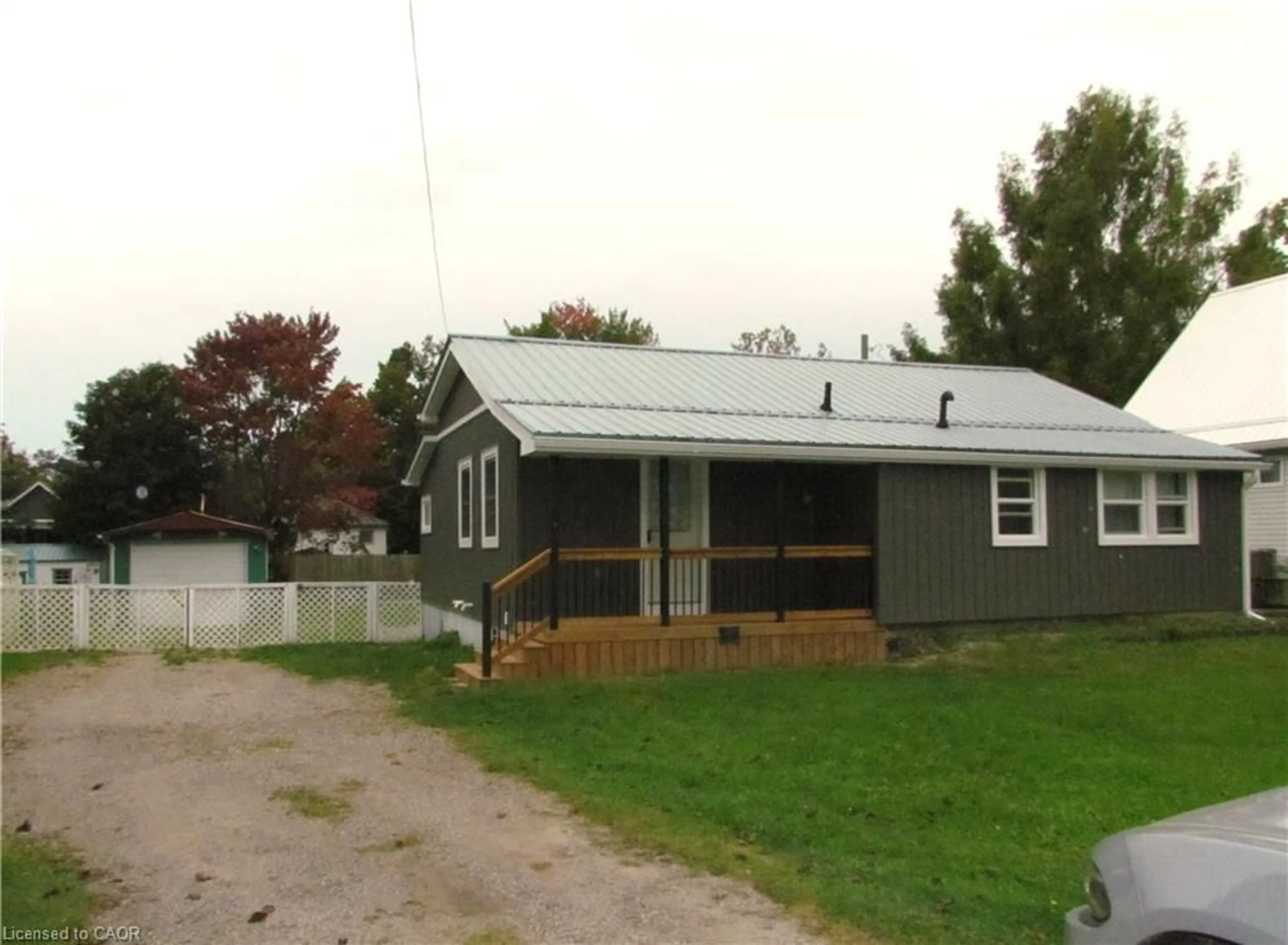 Home with vinyl exterior material, street for 17 Elizabeth St, Port Burwell Ontario N0J 1T0