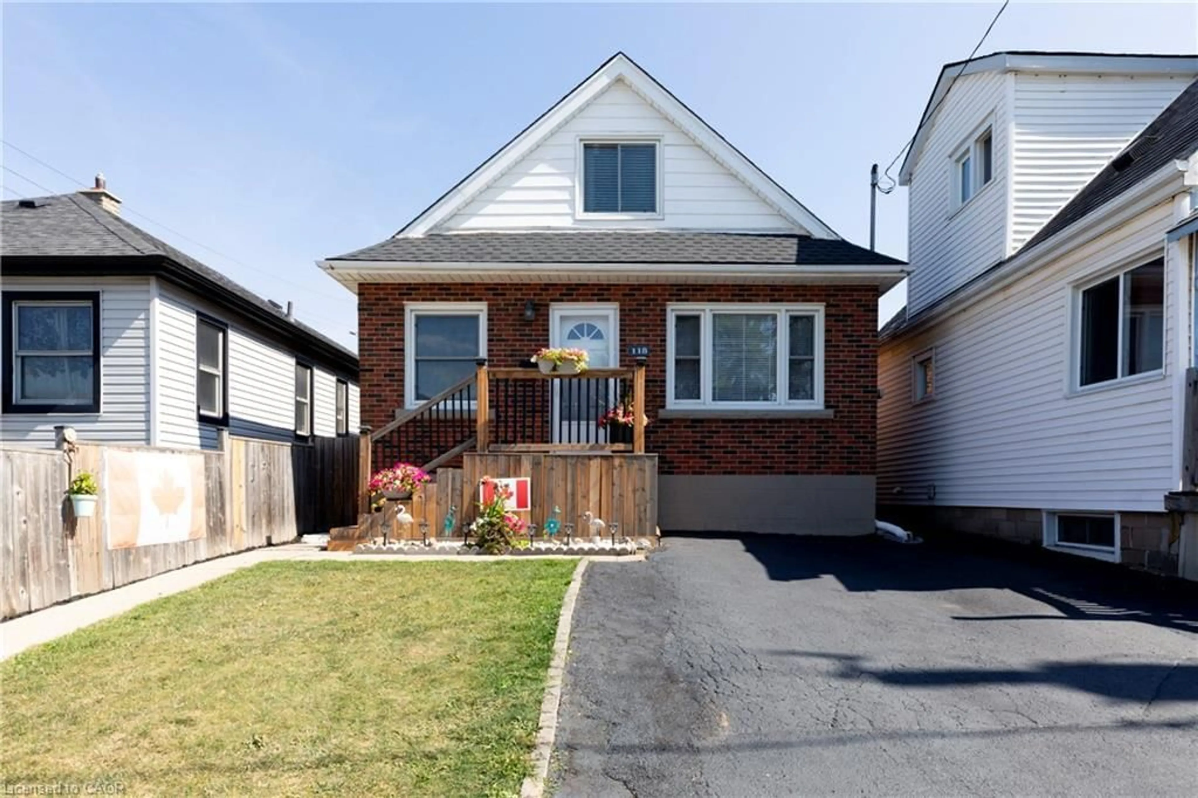 Home with brick exterior material, street for 118 Julian Ave, Hamilton Ontario L8H 5R7