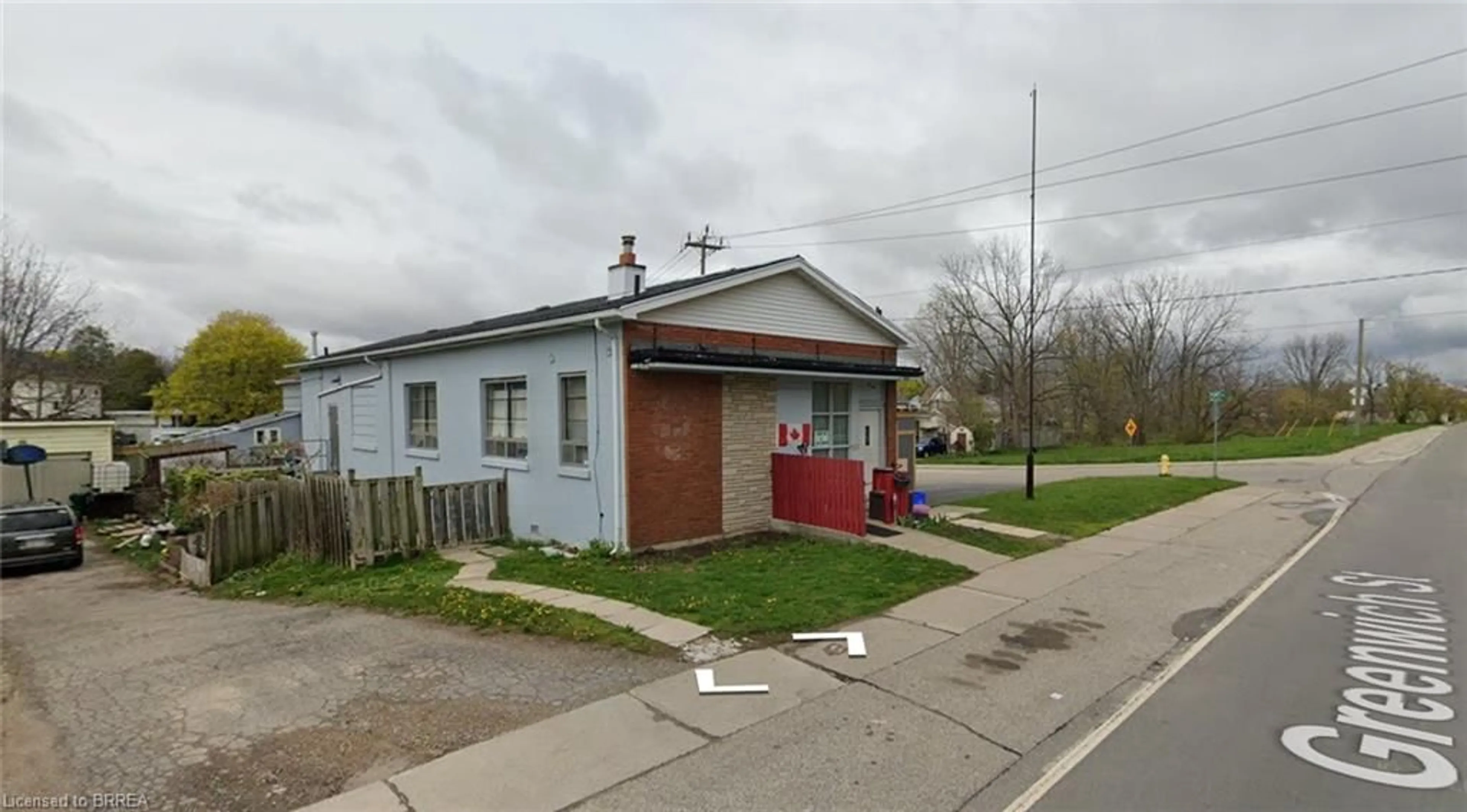 Unknown for 271 Greenwich St, Brantford Ontario N3S 2X9