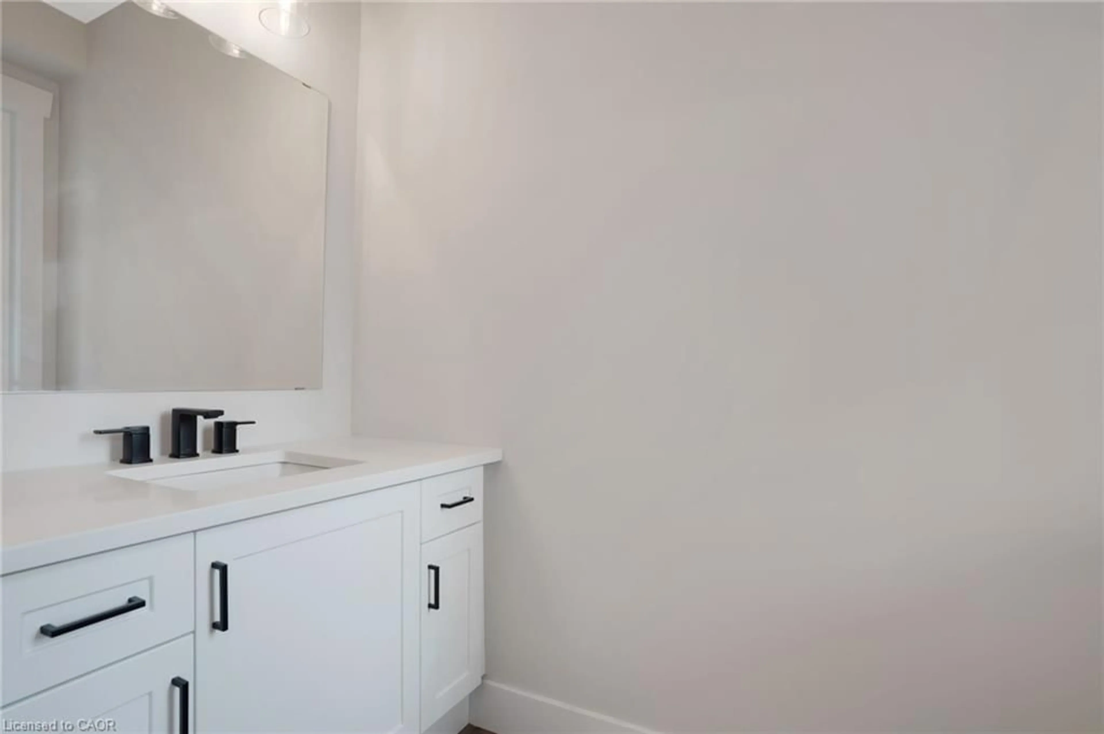 A pic of a room for 24 Moon Cres, Cambridge Ontario N1S 5B4