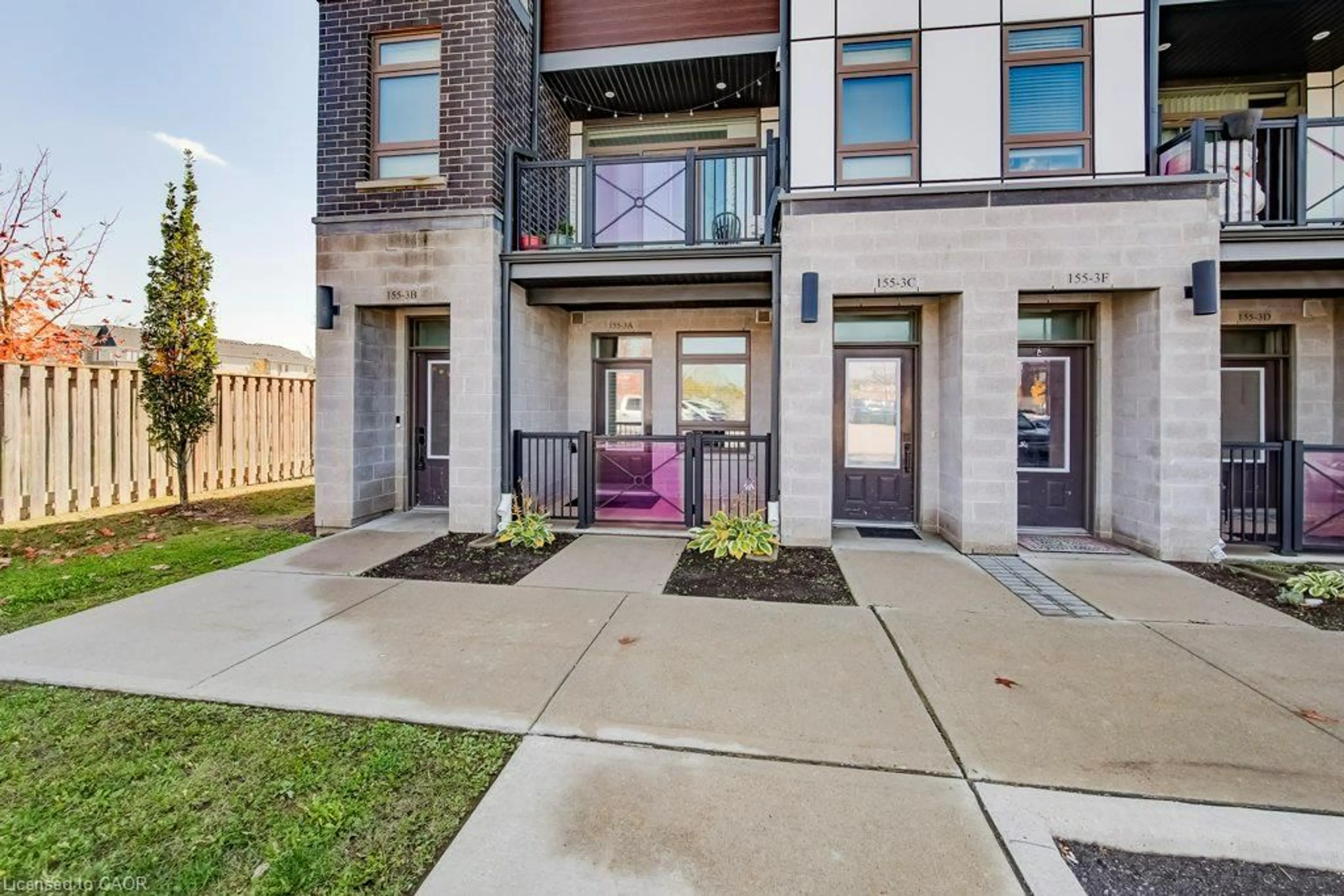 Patio, street for 155 Thomas Slee Dr #3A, Kitchener Ontario N2P 2X5