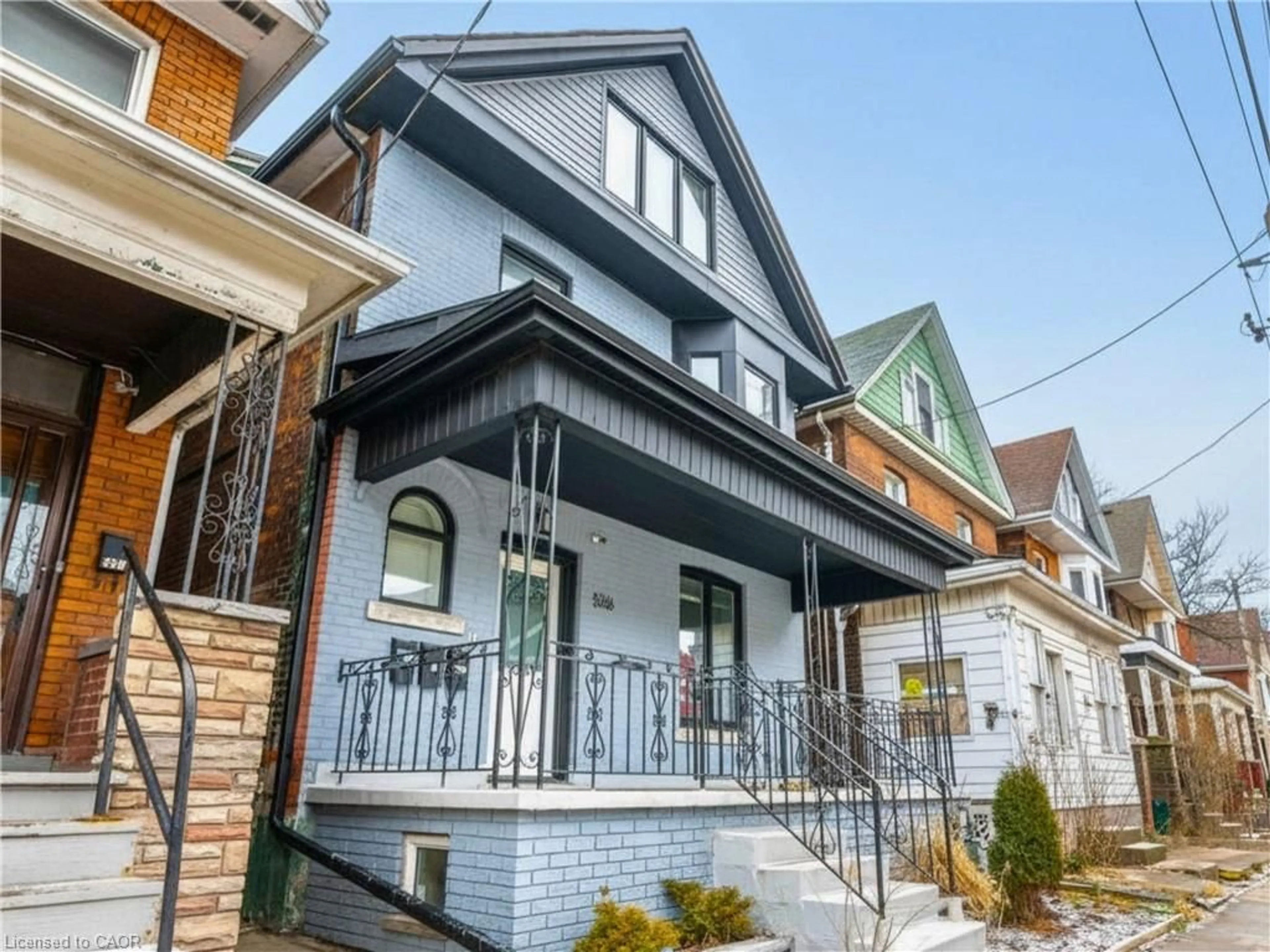 Home with brick exterior material, street for 536 Cannon St, Hamilton Ontario L8L 2E9