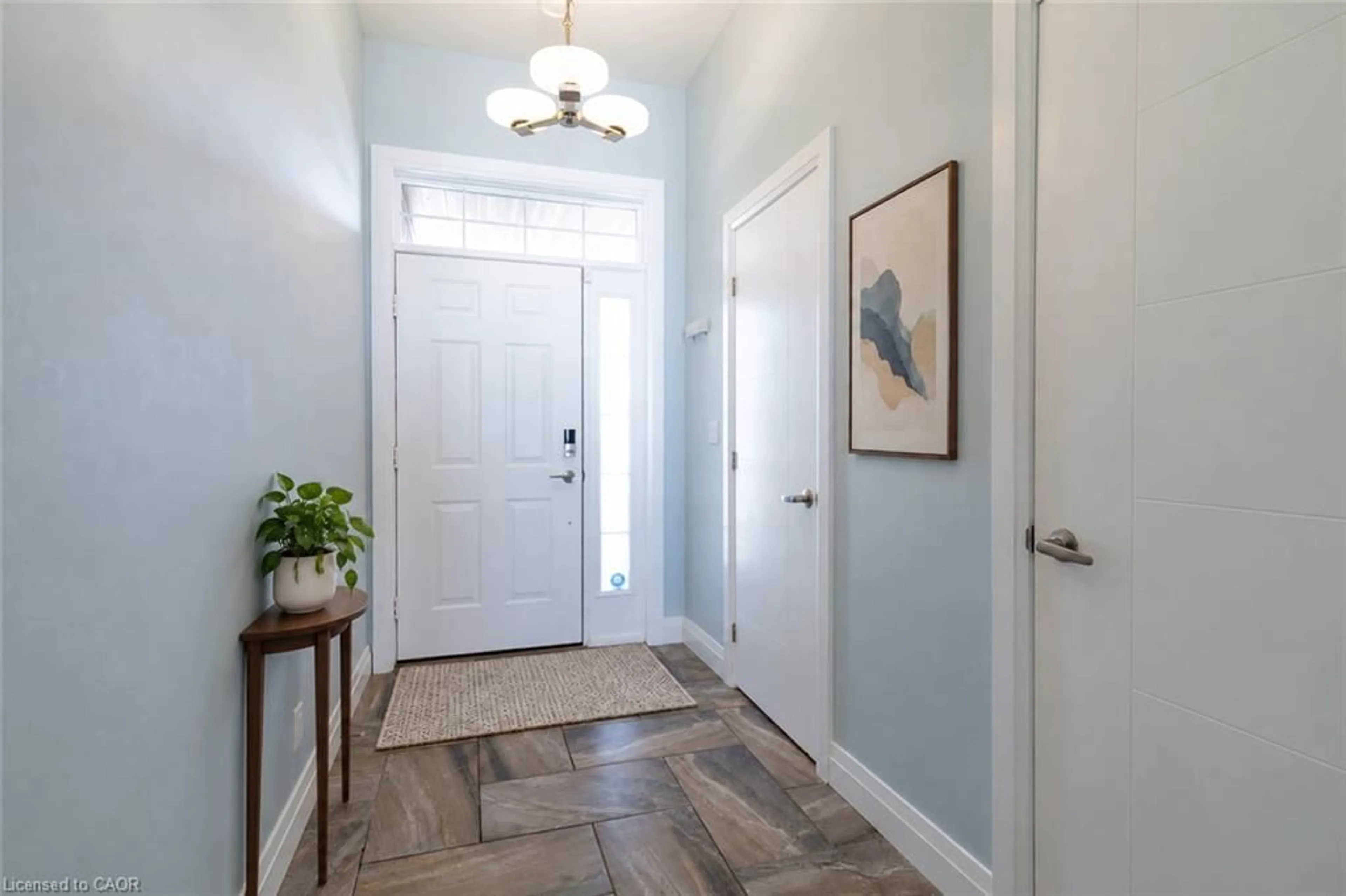 Indoor entryway for 118 Brown St, Port Dover Ontario N0A 1N7