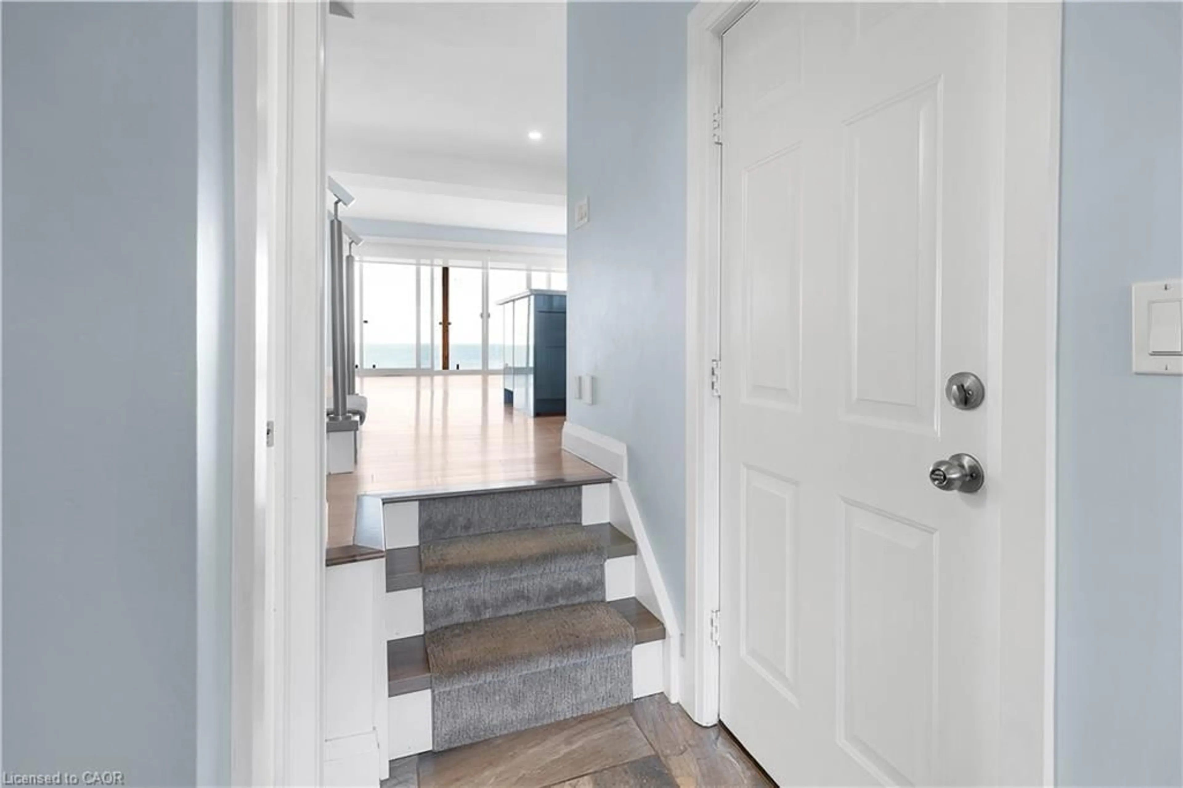 Indoor entryway for 118 Brown St, Port Dover Ontario N0A 1N7