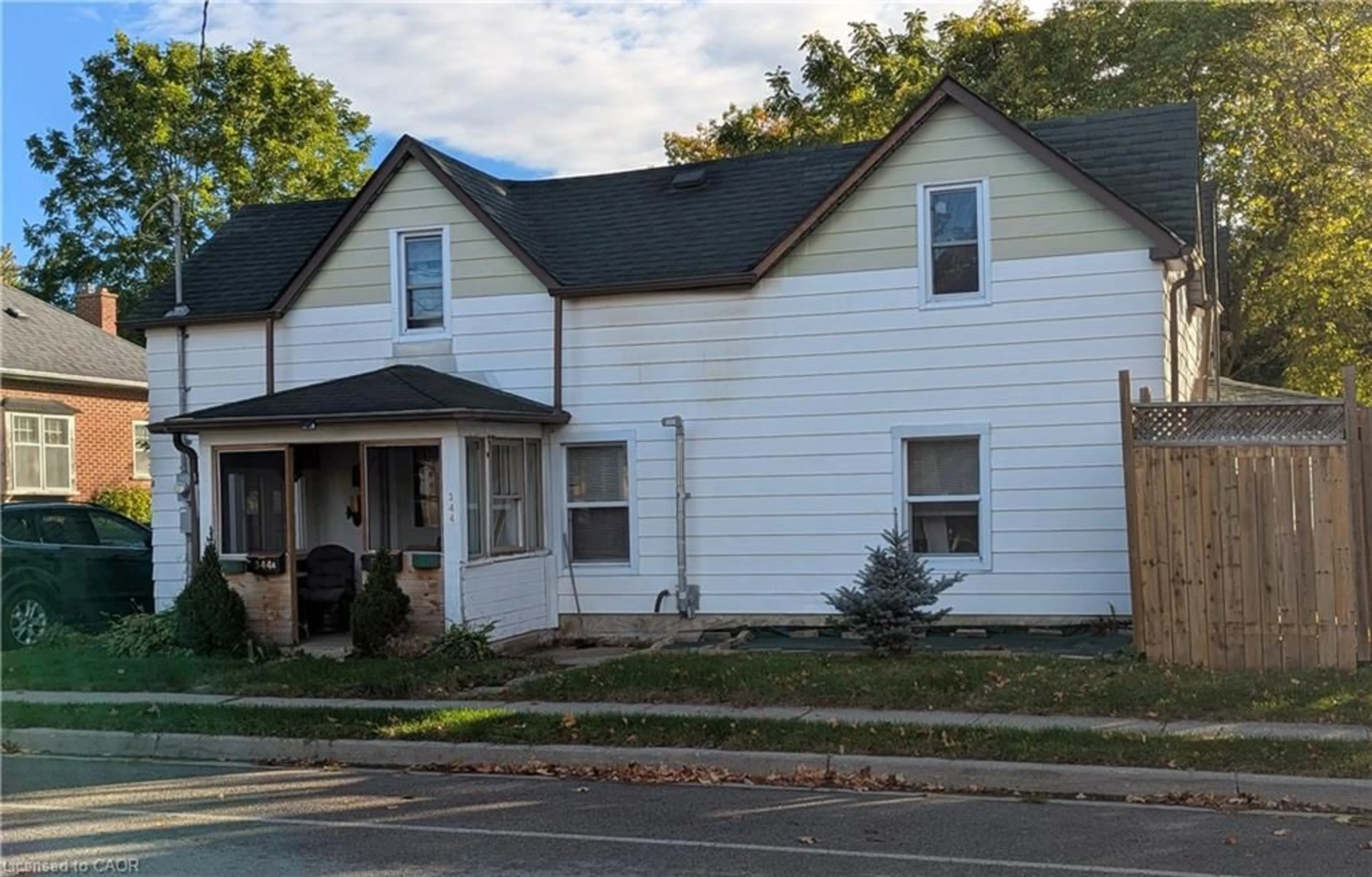 Unknown for 344 Garden St, Cambridge Ontario N3H 4C9