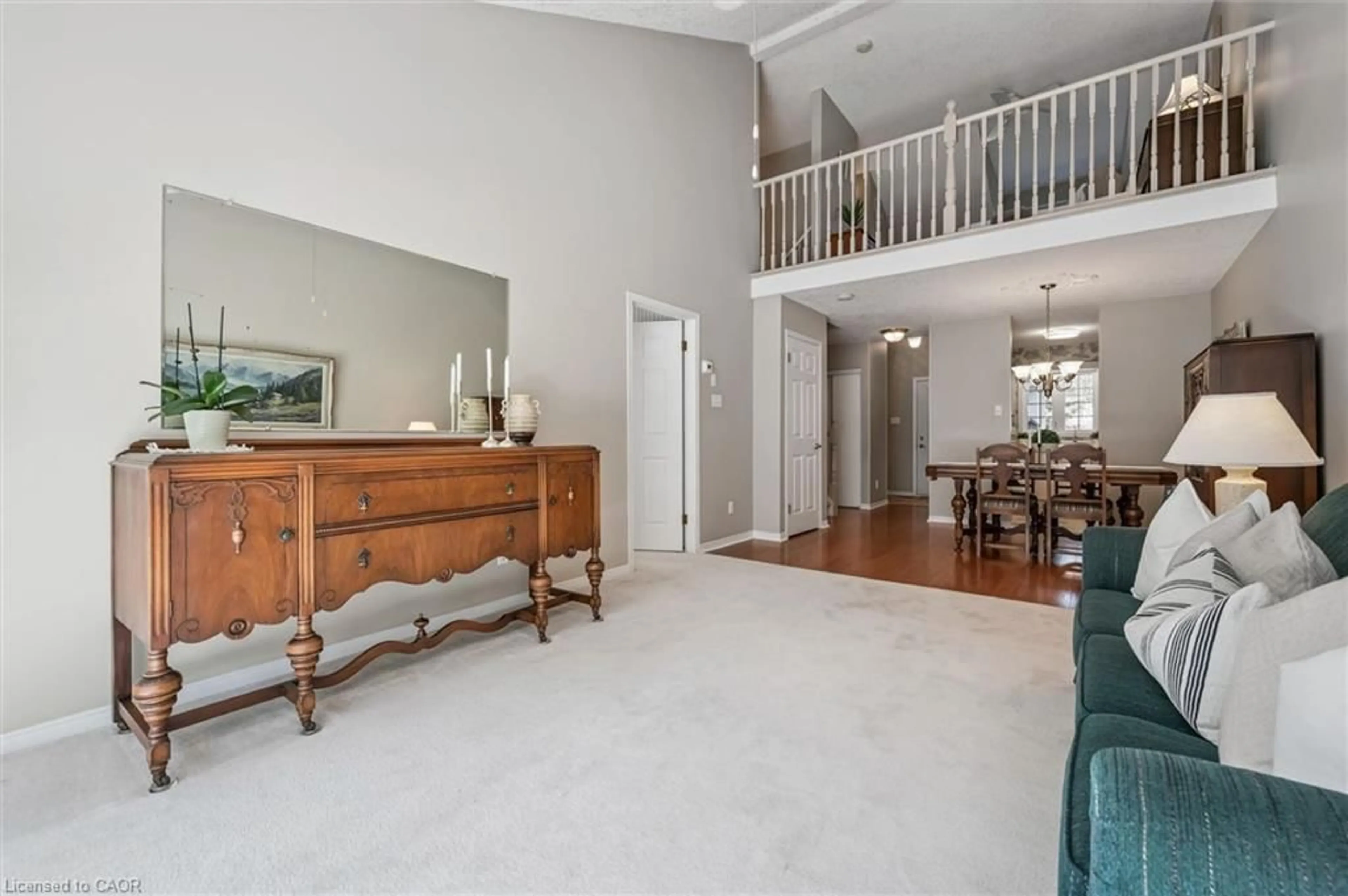 Indoor foyer for 21 Foell St #6, Baden Ontario N3A 2V6
