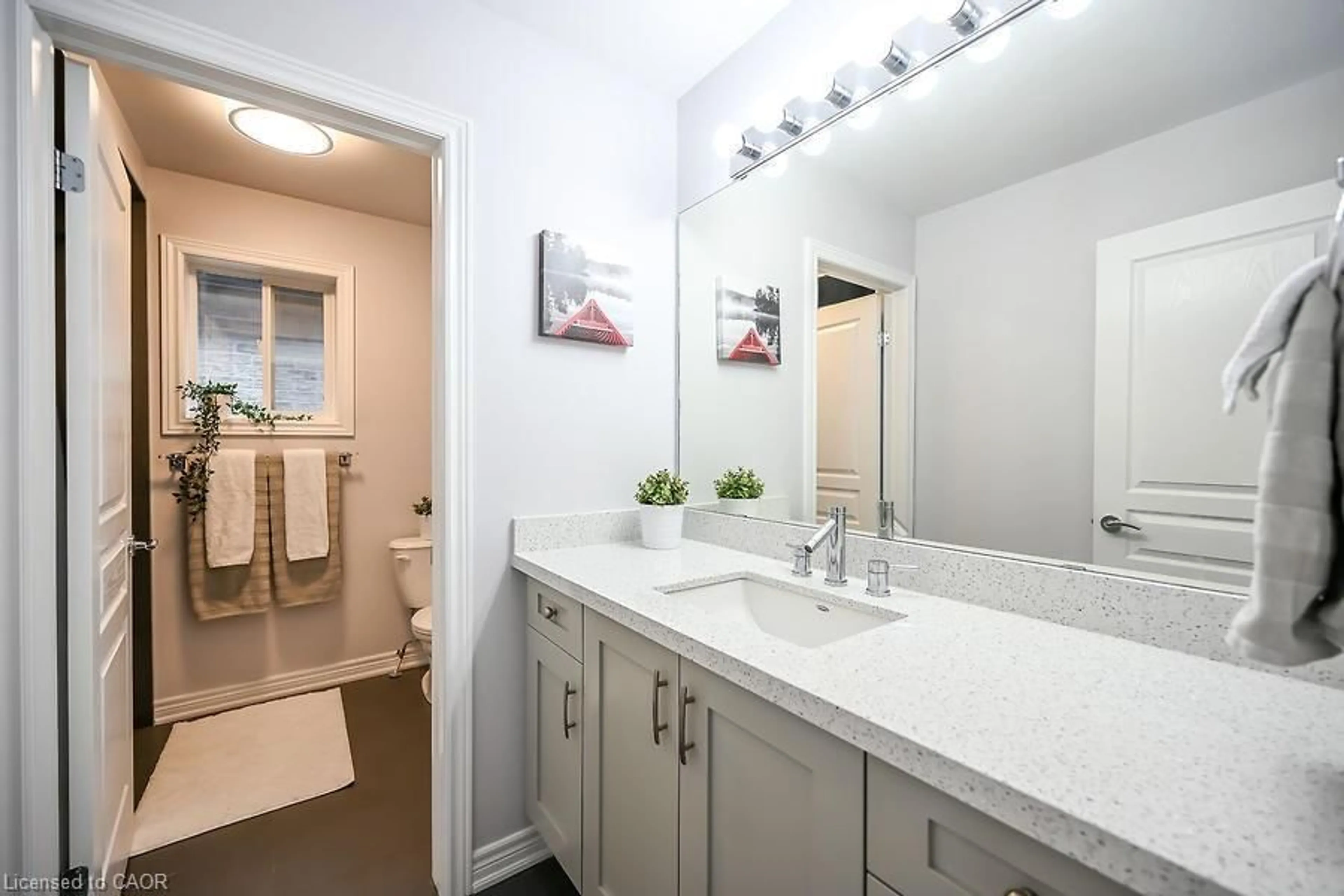 Standard bathroom, ceramic/tile floor for 166 Irwin Ave, Ancaster Ontario L9K 0G2