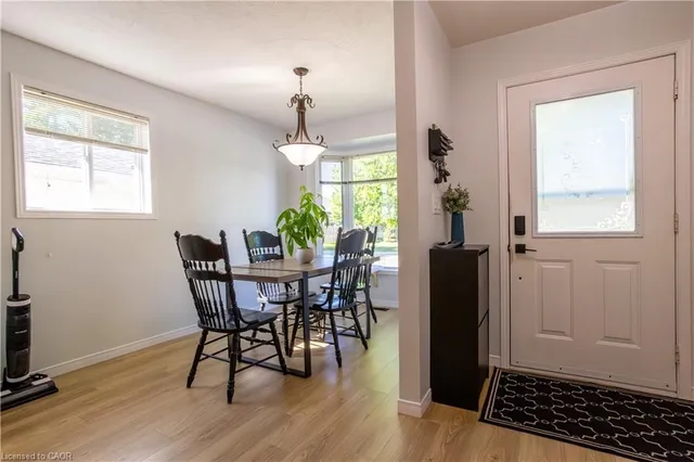 536 St Andrew St, Port Dover 3