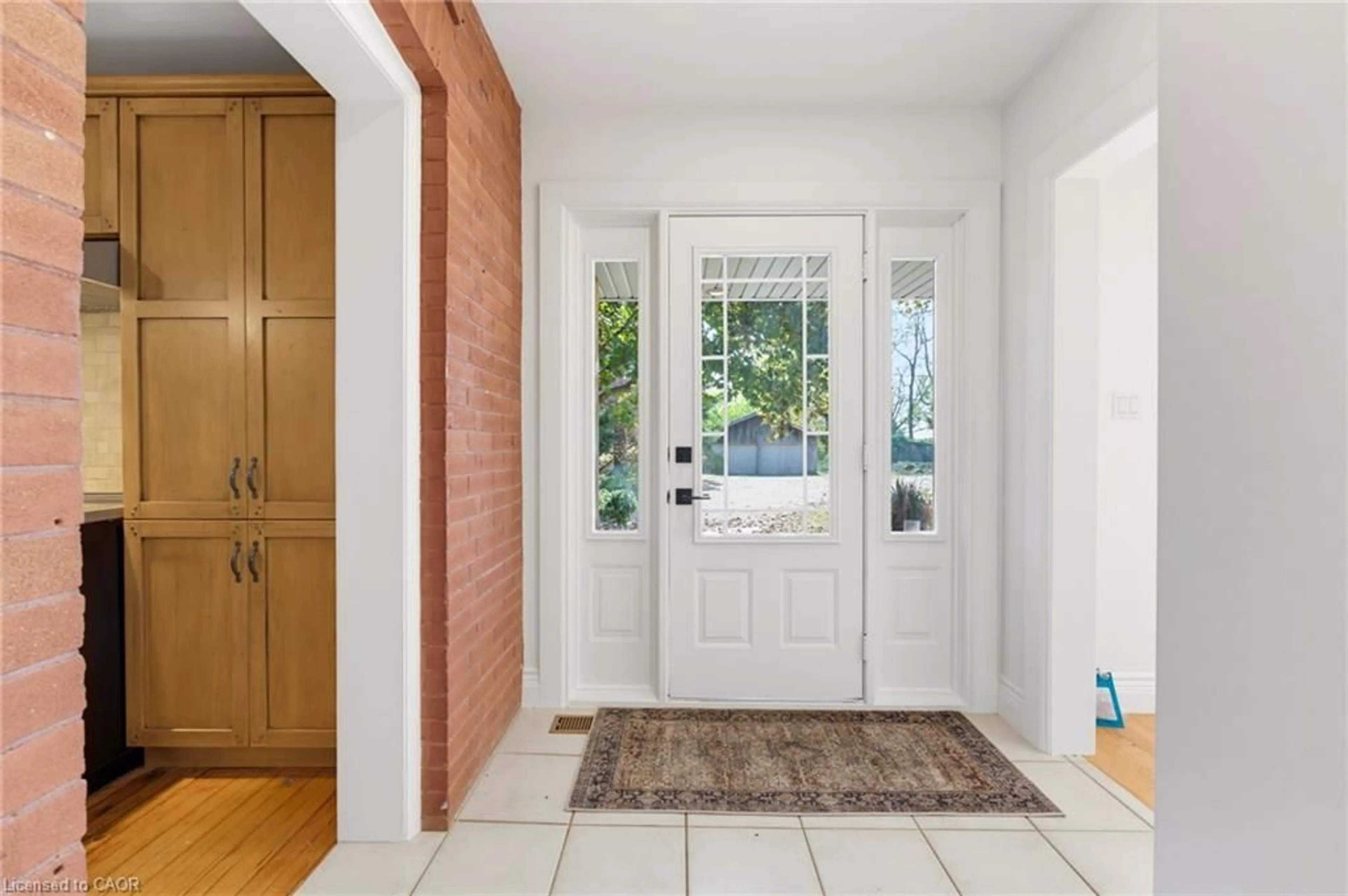 Indoor entryway for 212 8th Concession Rd, Carlisle Ontario L8B 1N7