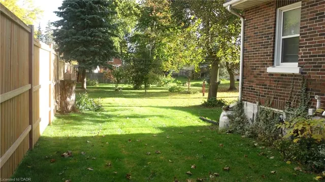 365 Main St, Listowel 4