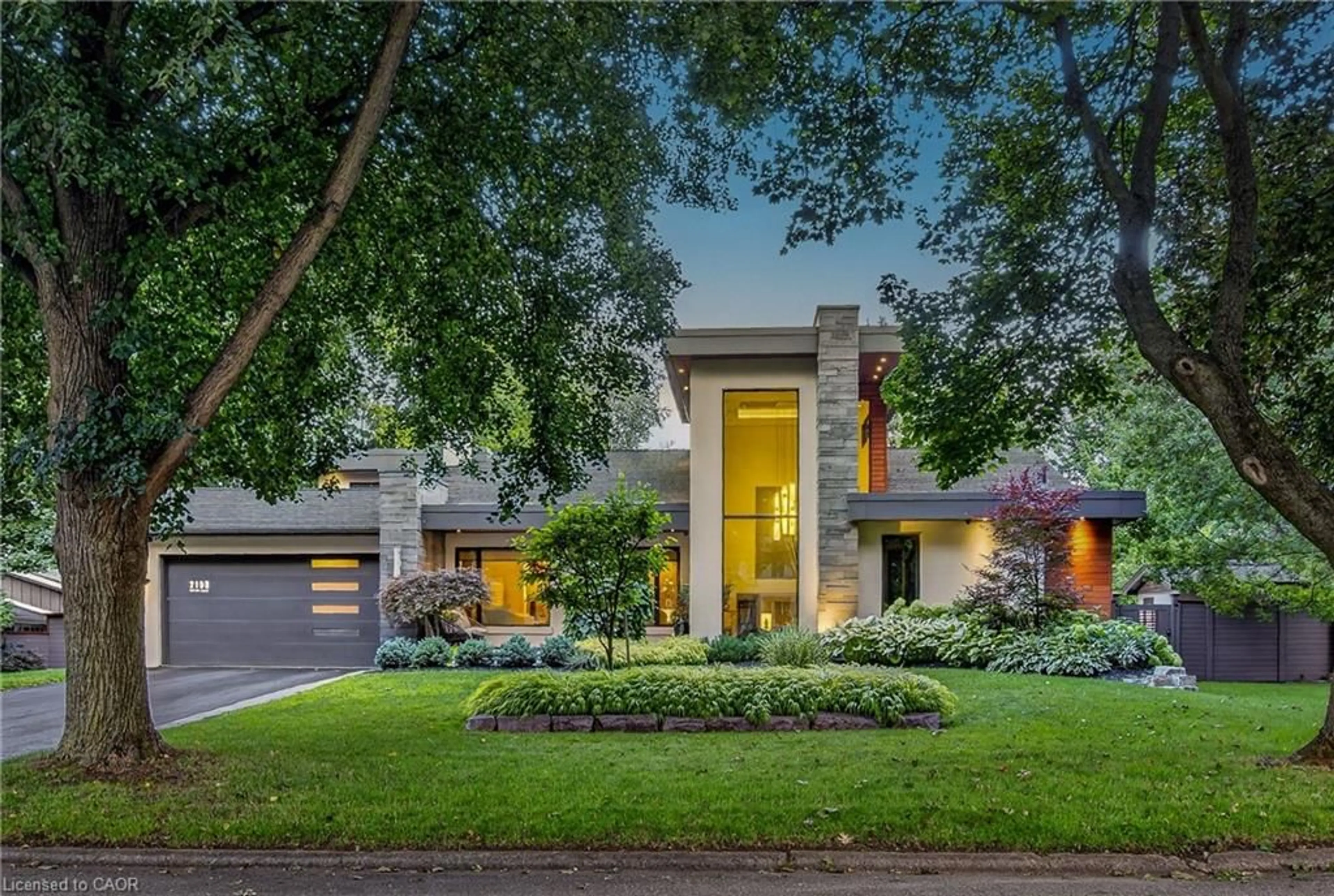 Home with brick exterior material, street for 2108 Portway Ave, Mississauga Ontario L5H 3M7