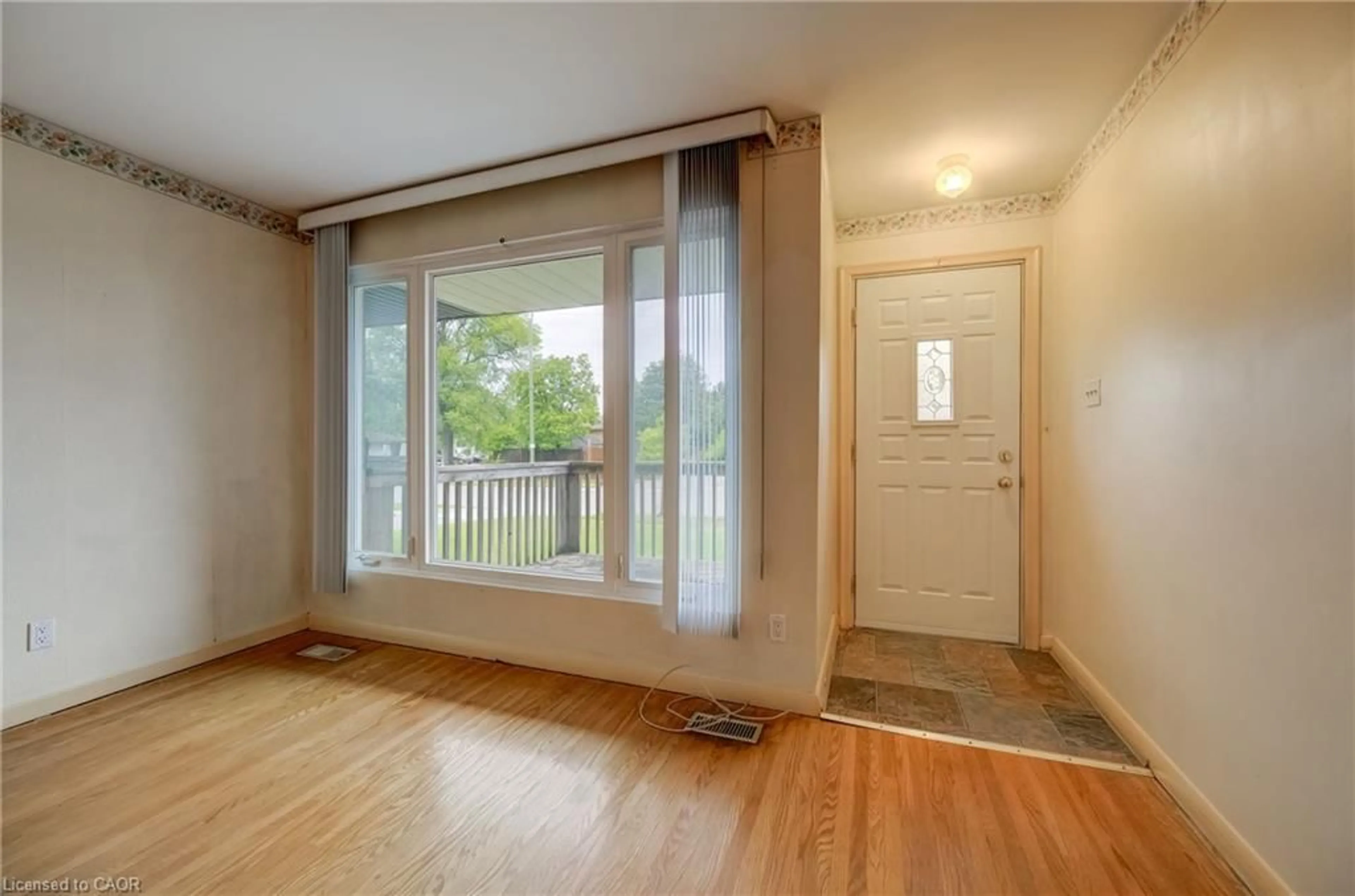 Indoor entryway for 6 Langstone Cres, Halton Ontario L7G 4N3