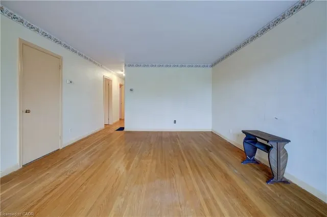 6 Langstone Cres, Halton 5