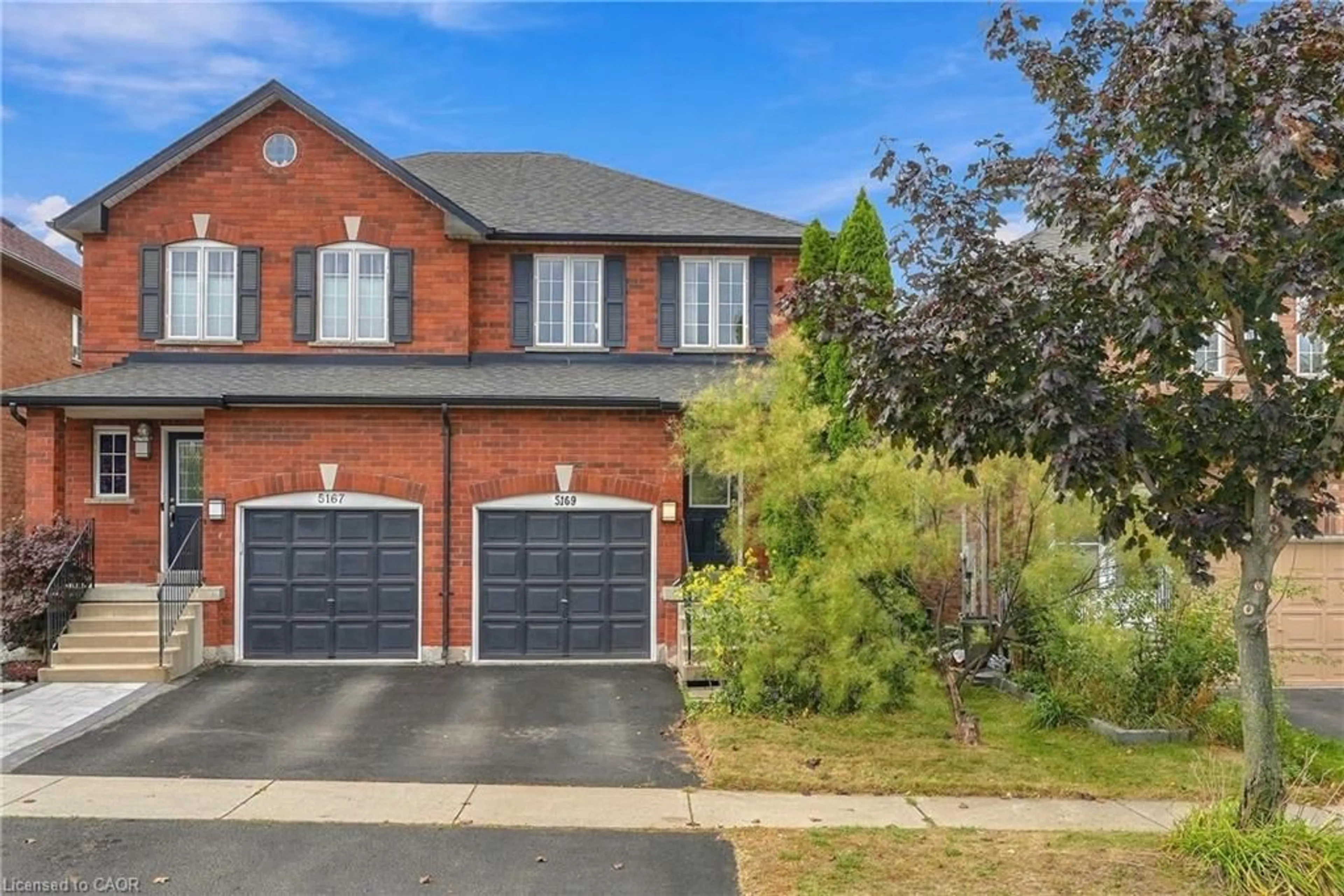 Home with brick exterior material, street for 5169 Des Jardines Dr, Burlington Ontario L7L 6P7
