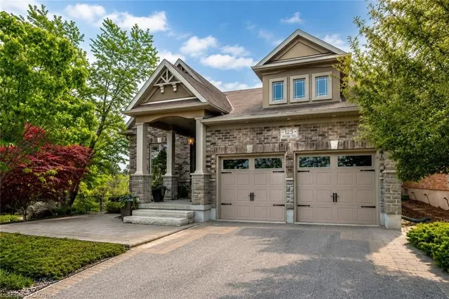 125 Woolner Trail, Kitchener 2