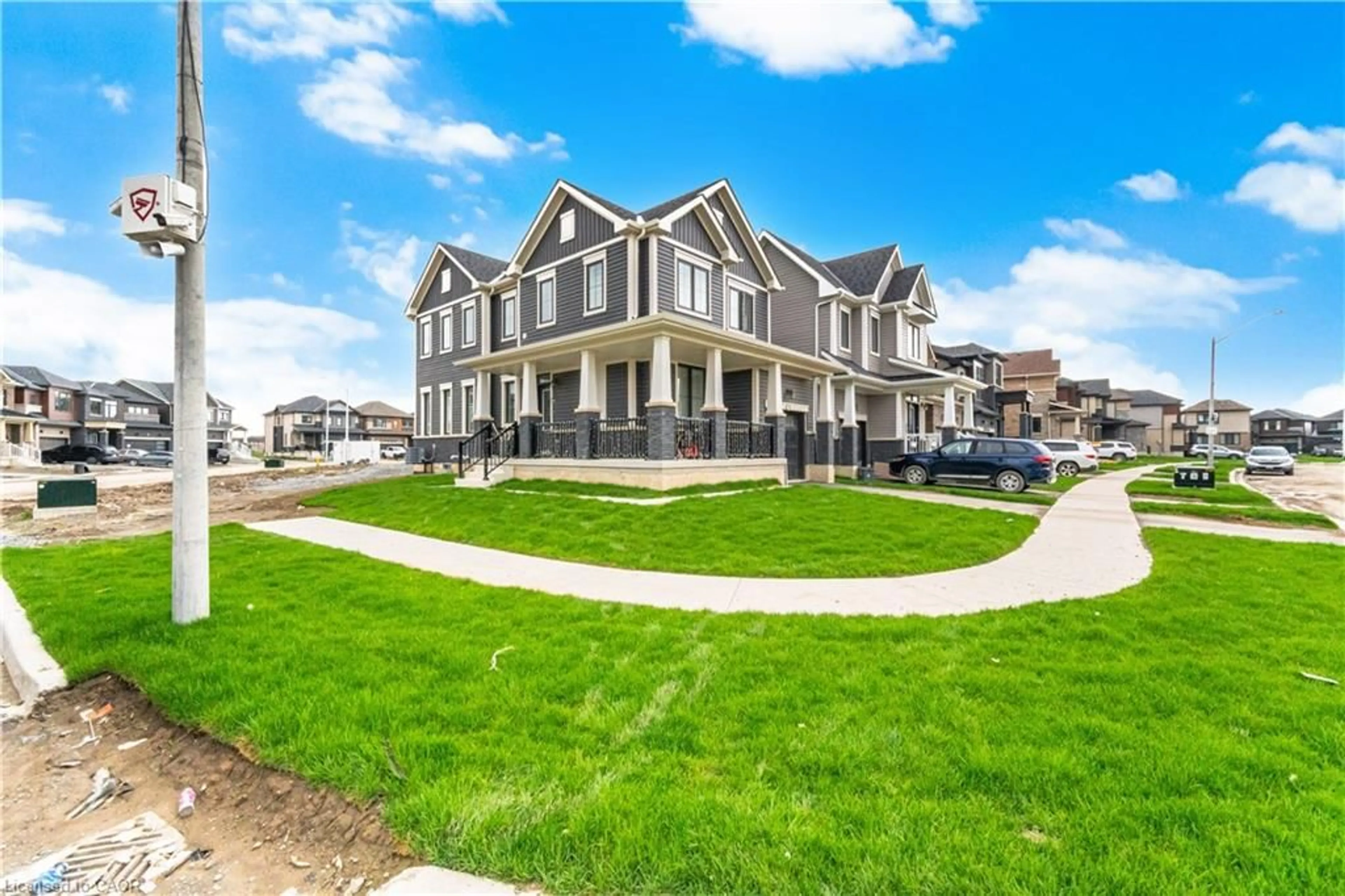 Home with vinyl exterior material, street for 240 Velvet Way, Niagara Falls Ontario L2V 0N9