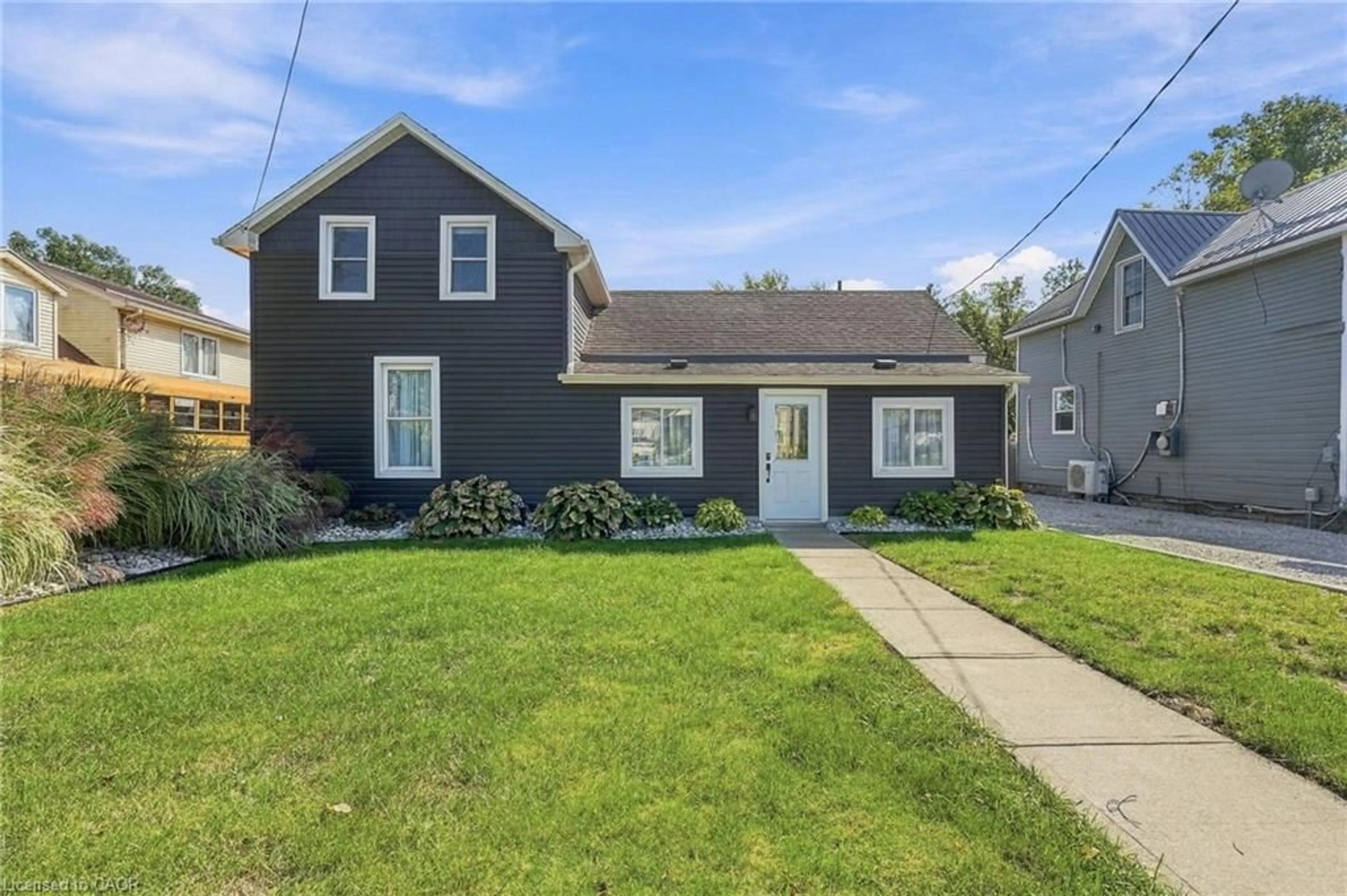 Home with vinyl exterior material, street for 120 Queen St, St. Williams Ontario N0E 1P0