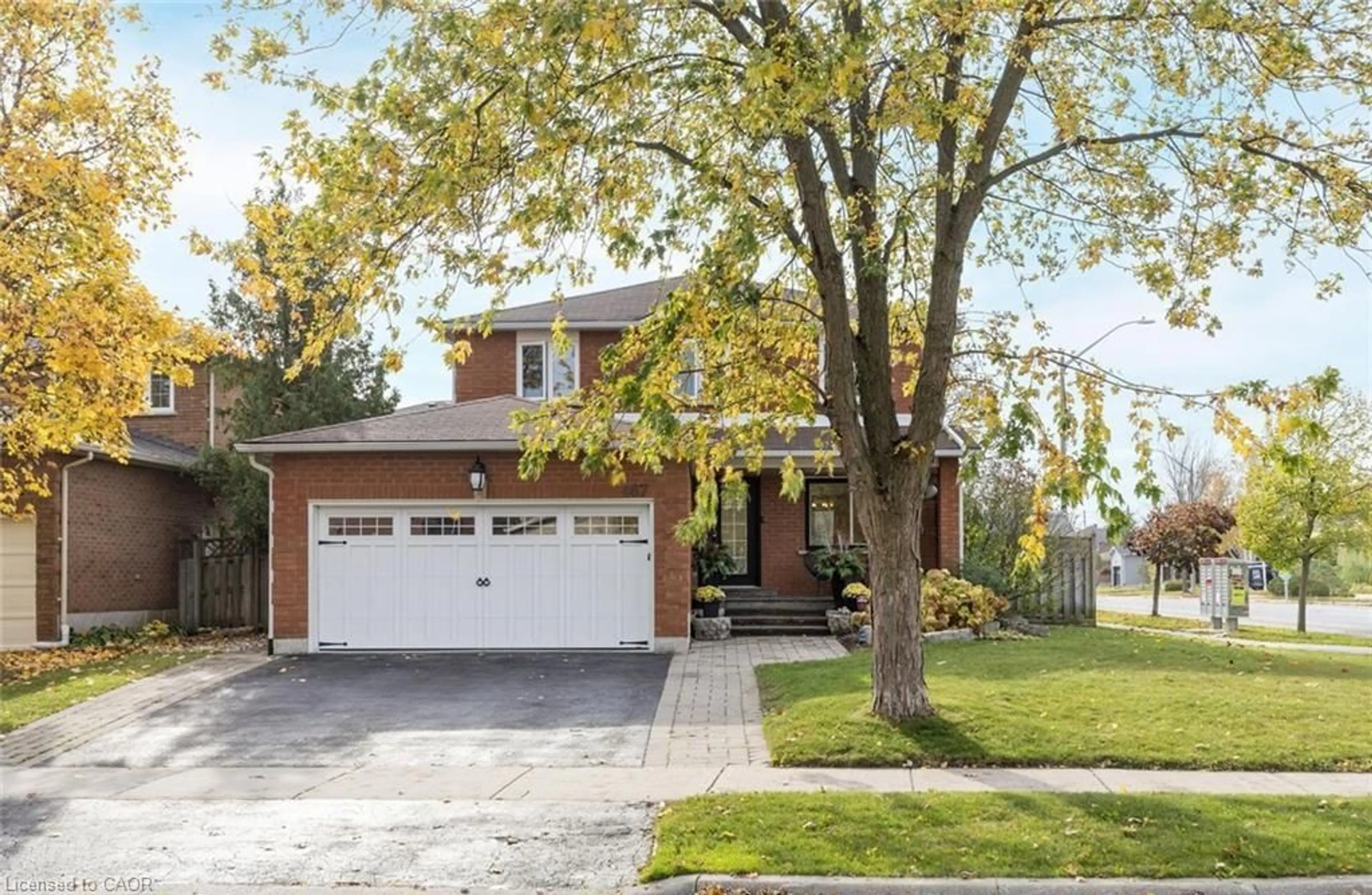 Home with brick exterior material, street for 467 Hedgerow Lane, Oakville Ontario L6H 4V8