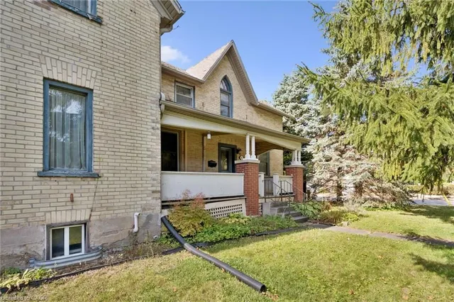 88 Arthur St, Elmira 4
